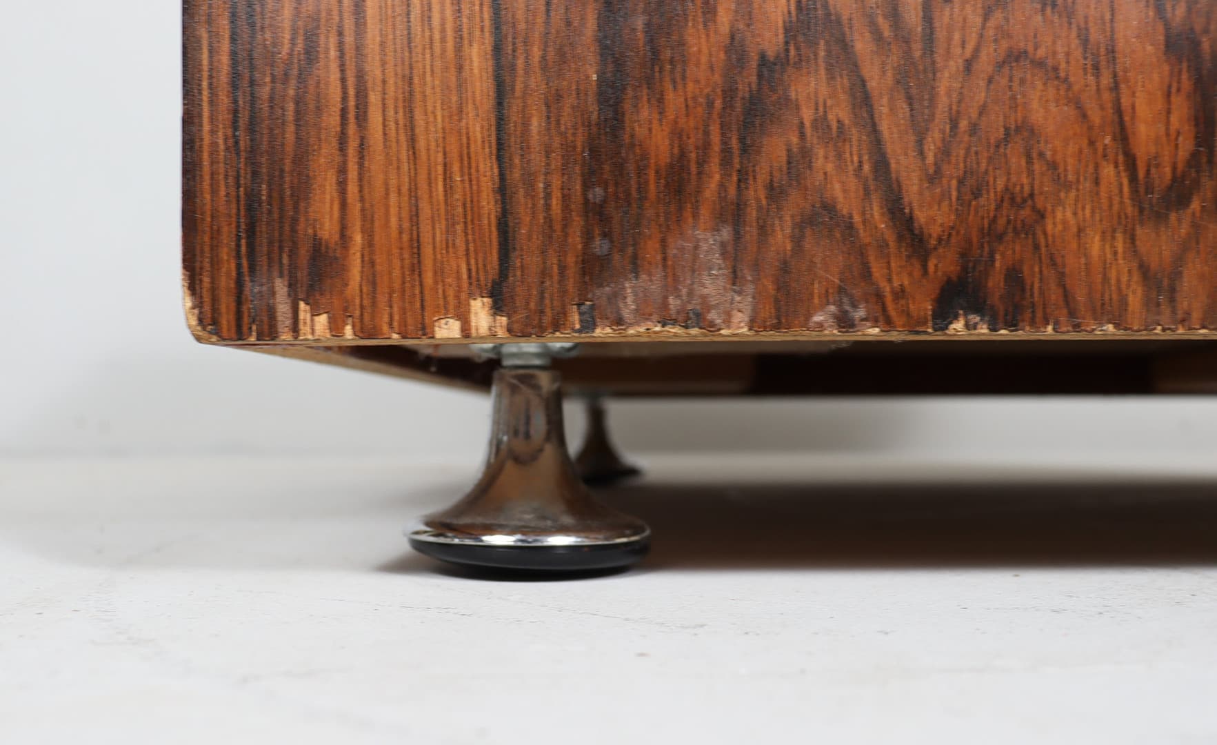 Stolik kawowy prostokątny mid-century, blat szczotkowana stal srebrna/podstawa palisander, proj. Heinz Lilienthal - 225257