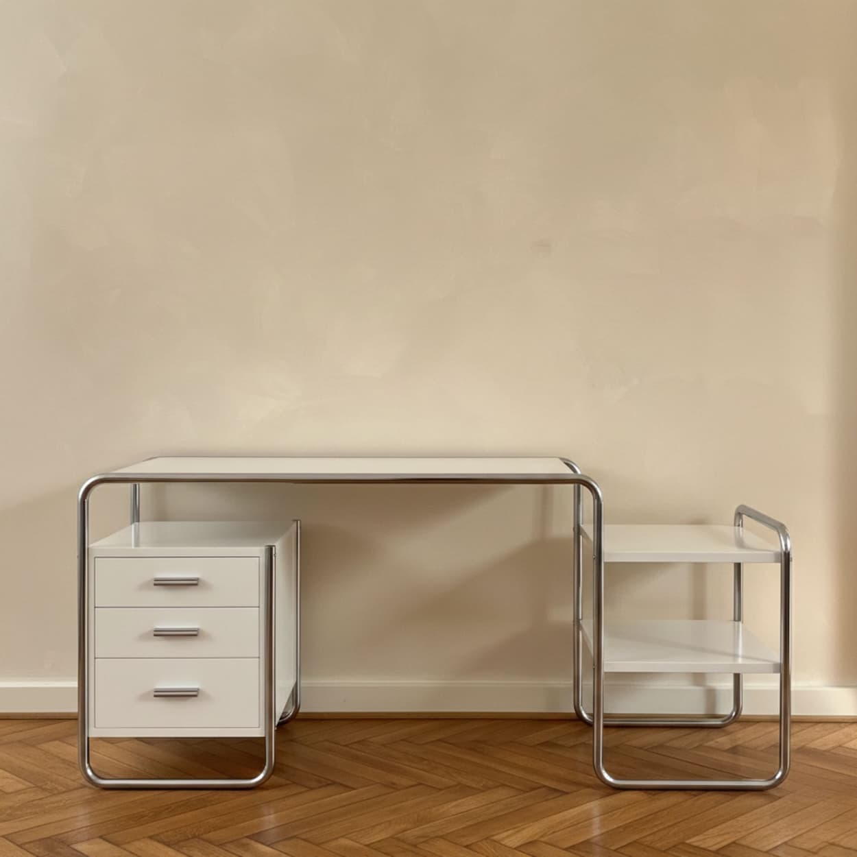 Biurko z giętej stali wg proj. M. Breuer, Bauhaus, białe - 248971