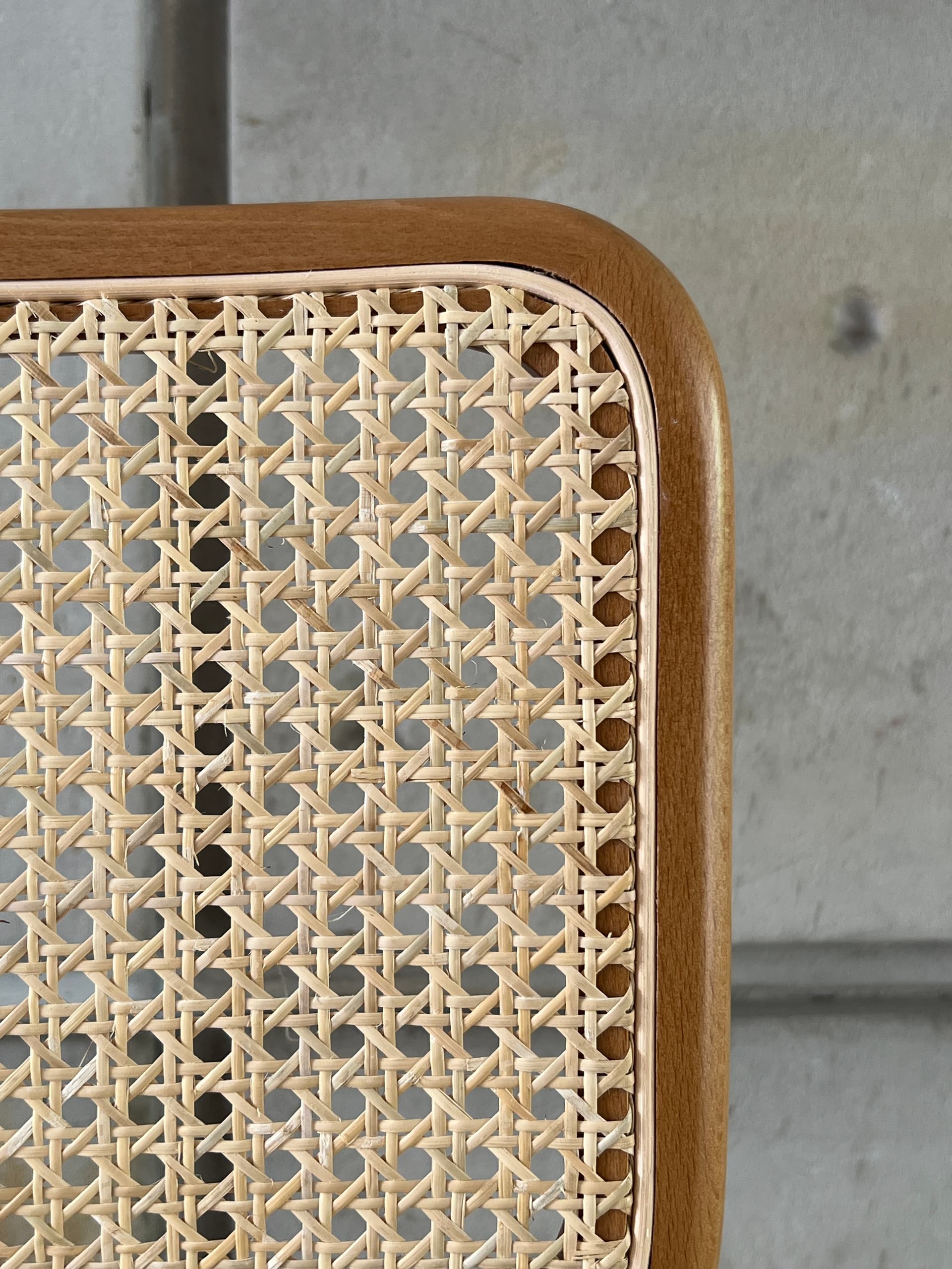 Krzesło z giętej stali wg proj. M.Breuer, Bauhaus, miodowe - 226599