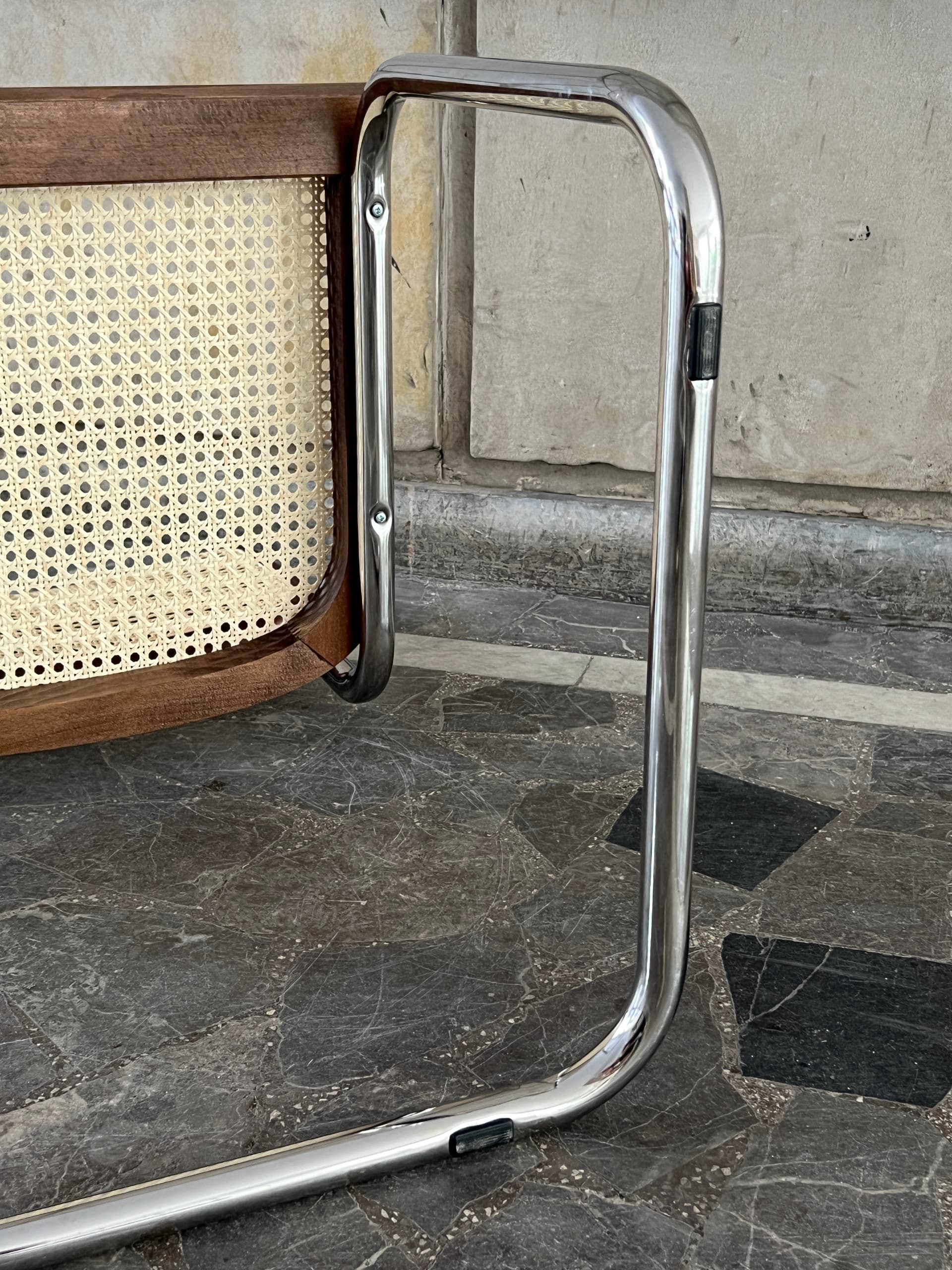 Krzesło z giętej stali wg proj. M.Breuer, Bauhaus, brązowe - 226633