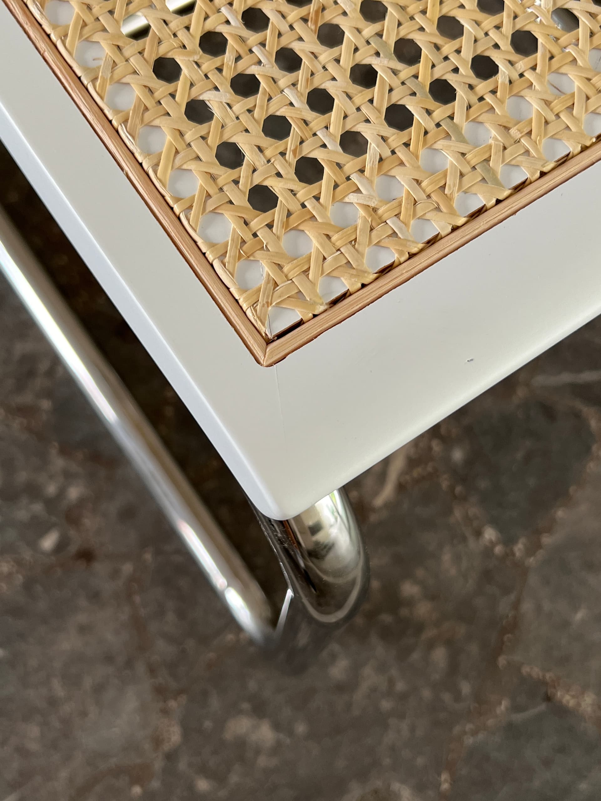 Krzesło z giętej stali z podłokietnikami wg proj. M.Breuer, Bauhaus, białe - 226657