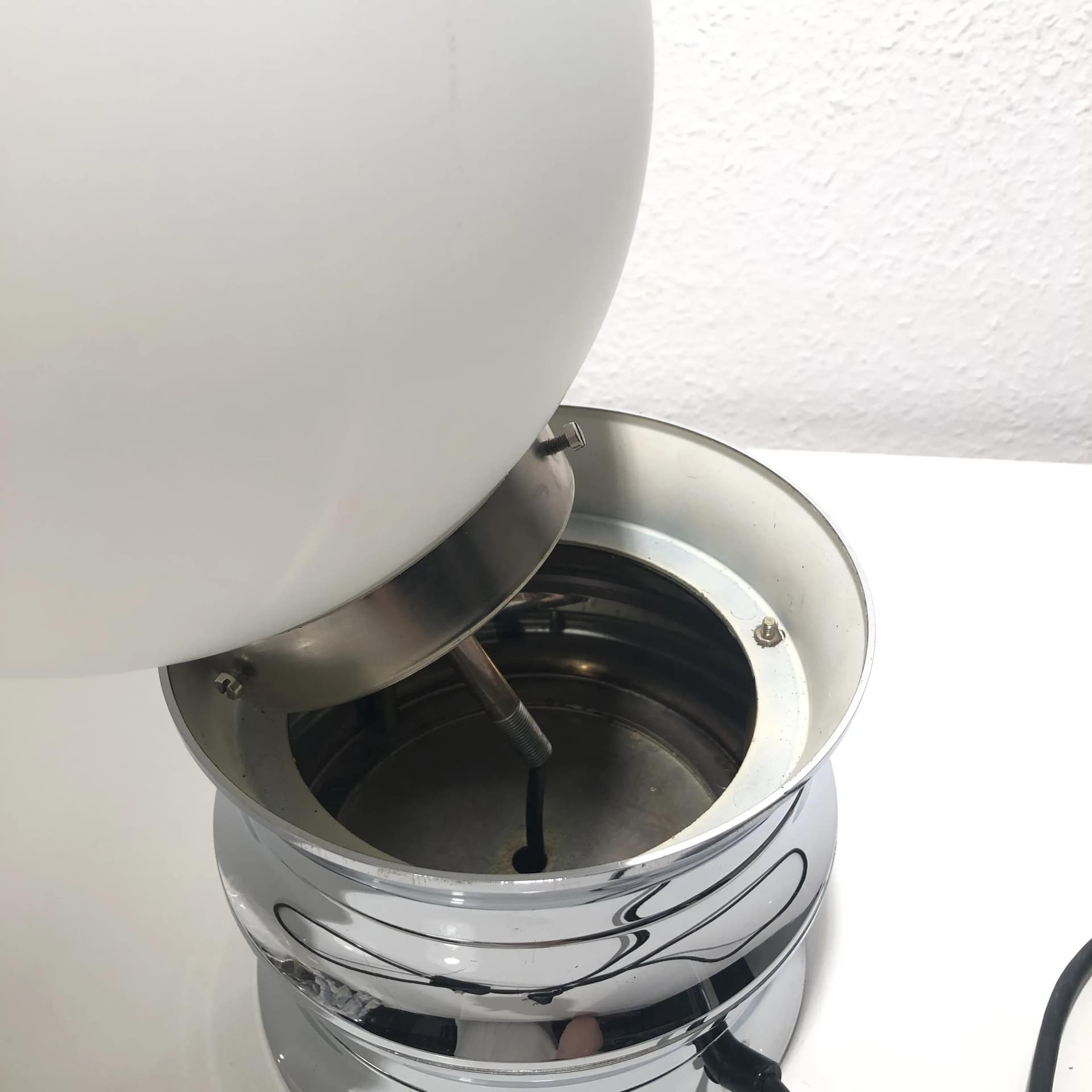 Table Lamp Space Age, white, chrome metal, AKA Electric, Germany, 1970s. - 16569