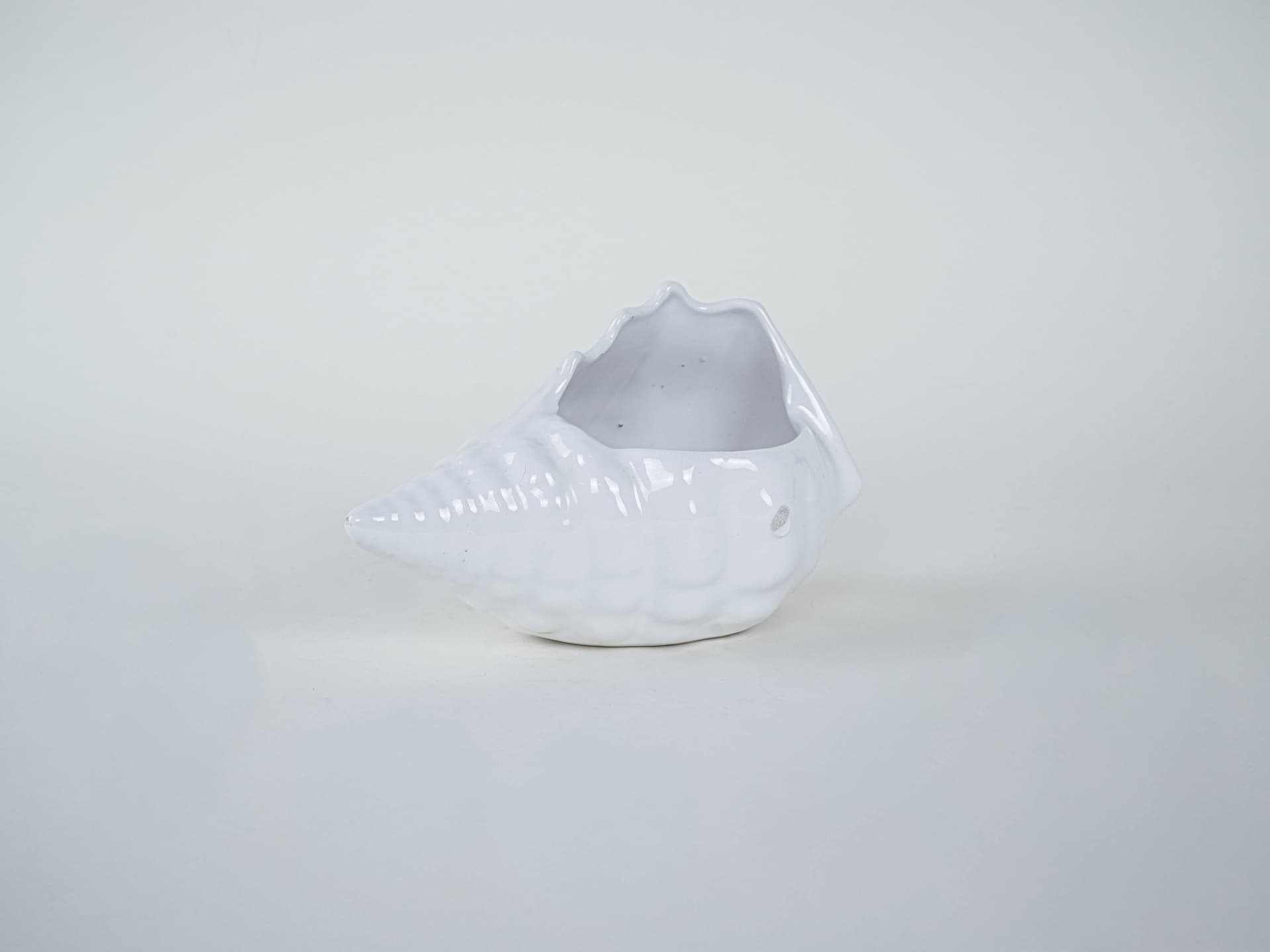 Naczynie muszla, biały, ceramika, Włochy, lata 70. - 227469