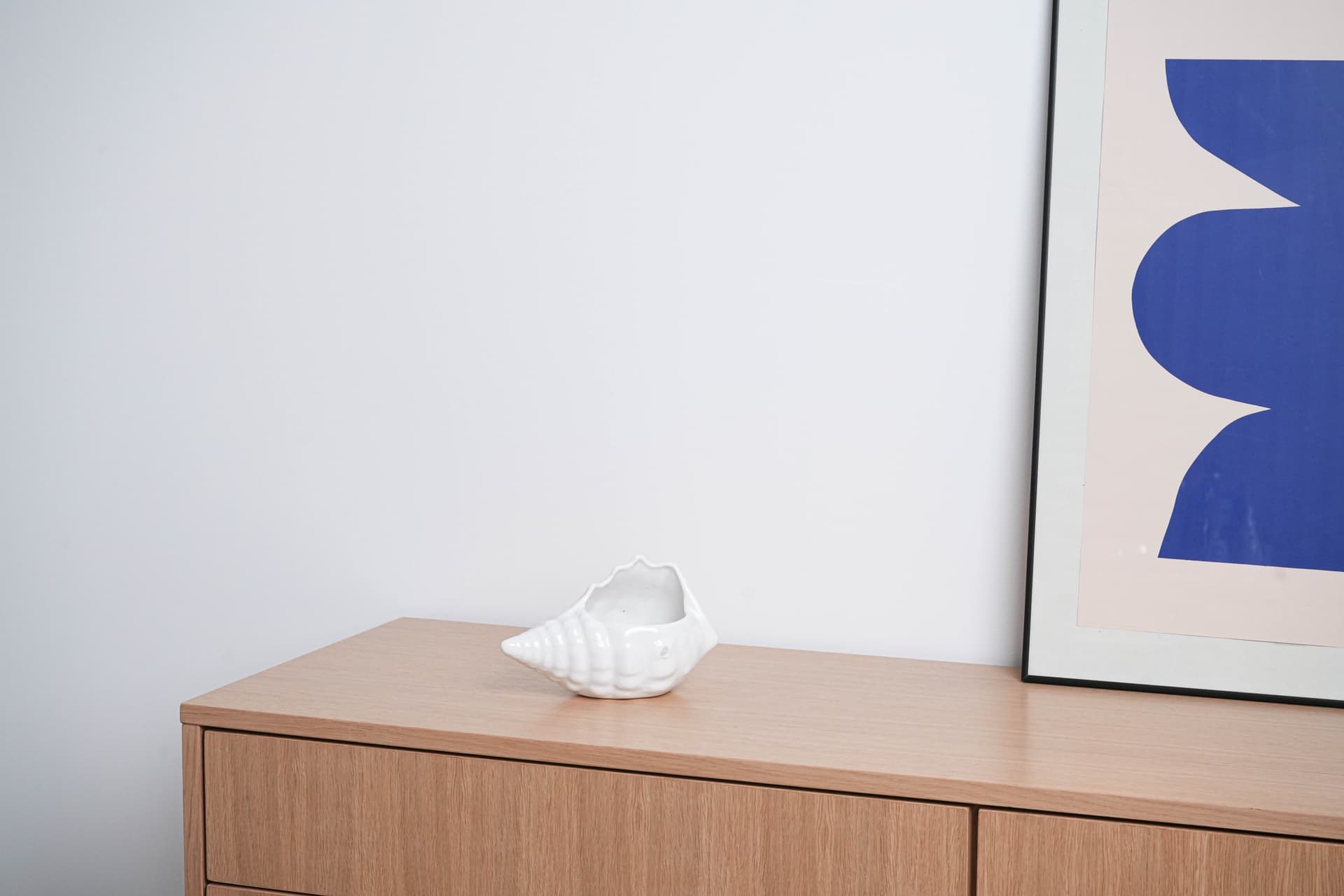 Naczynie muszla, biały, ceramika, Włochy, lata 70. - 227470