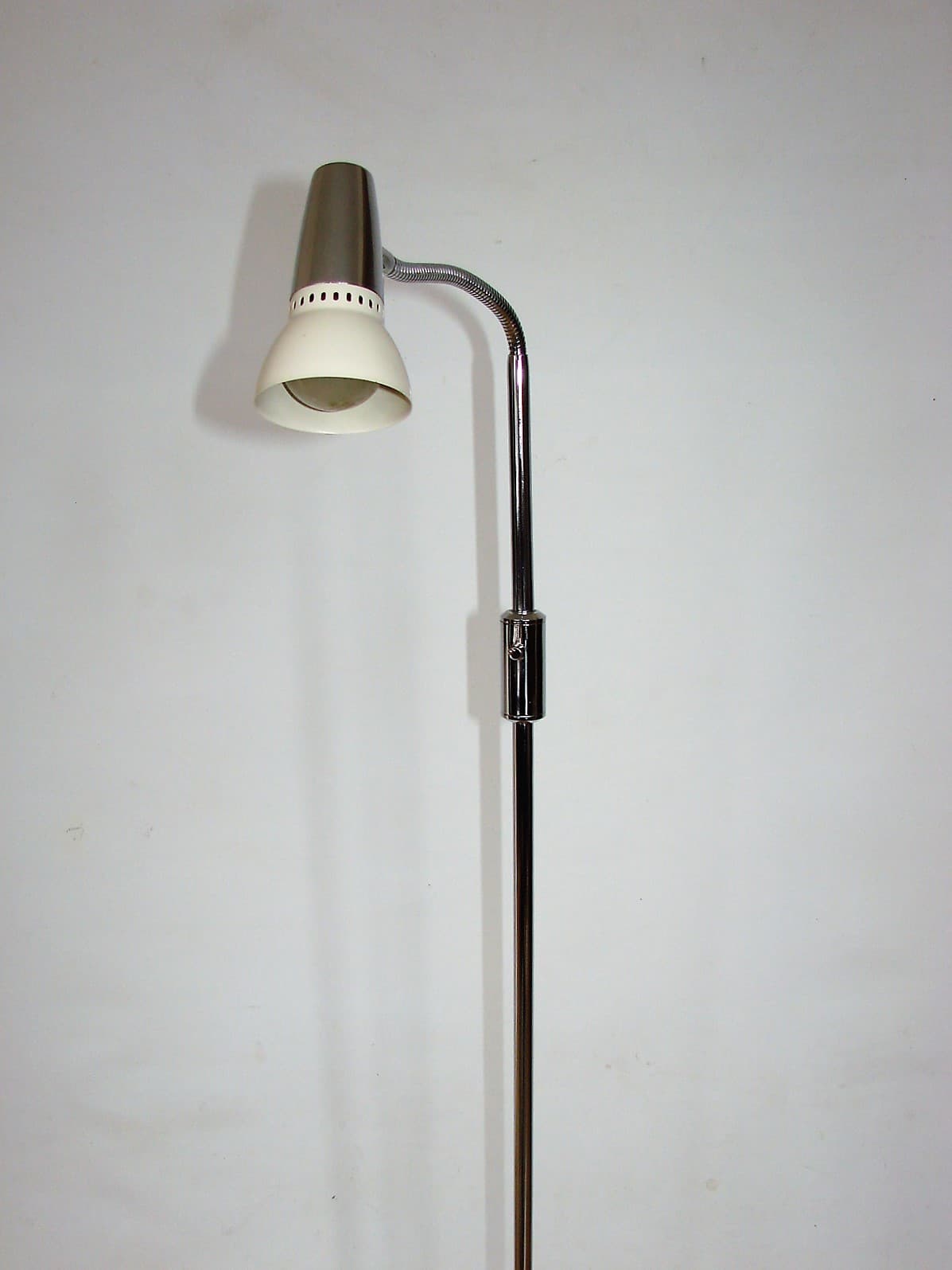 Lampa podłogowa, beżowy, metal, Szwecja, lata 80. - 227597