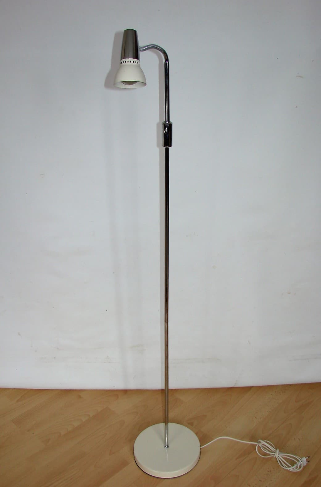 Lampa podłogowa, beżowy, metal, Szwecja, lata 80. - 227596