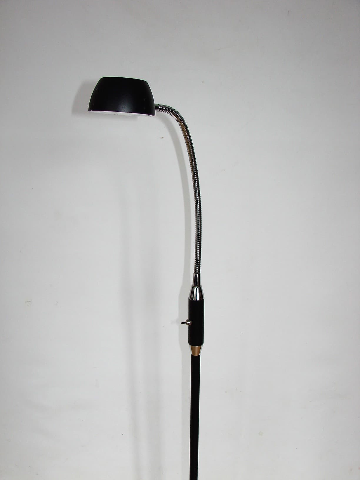 Lampa podłogowa, czarny, metal, Szwecja, lata 80. - 227601