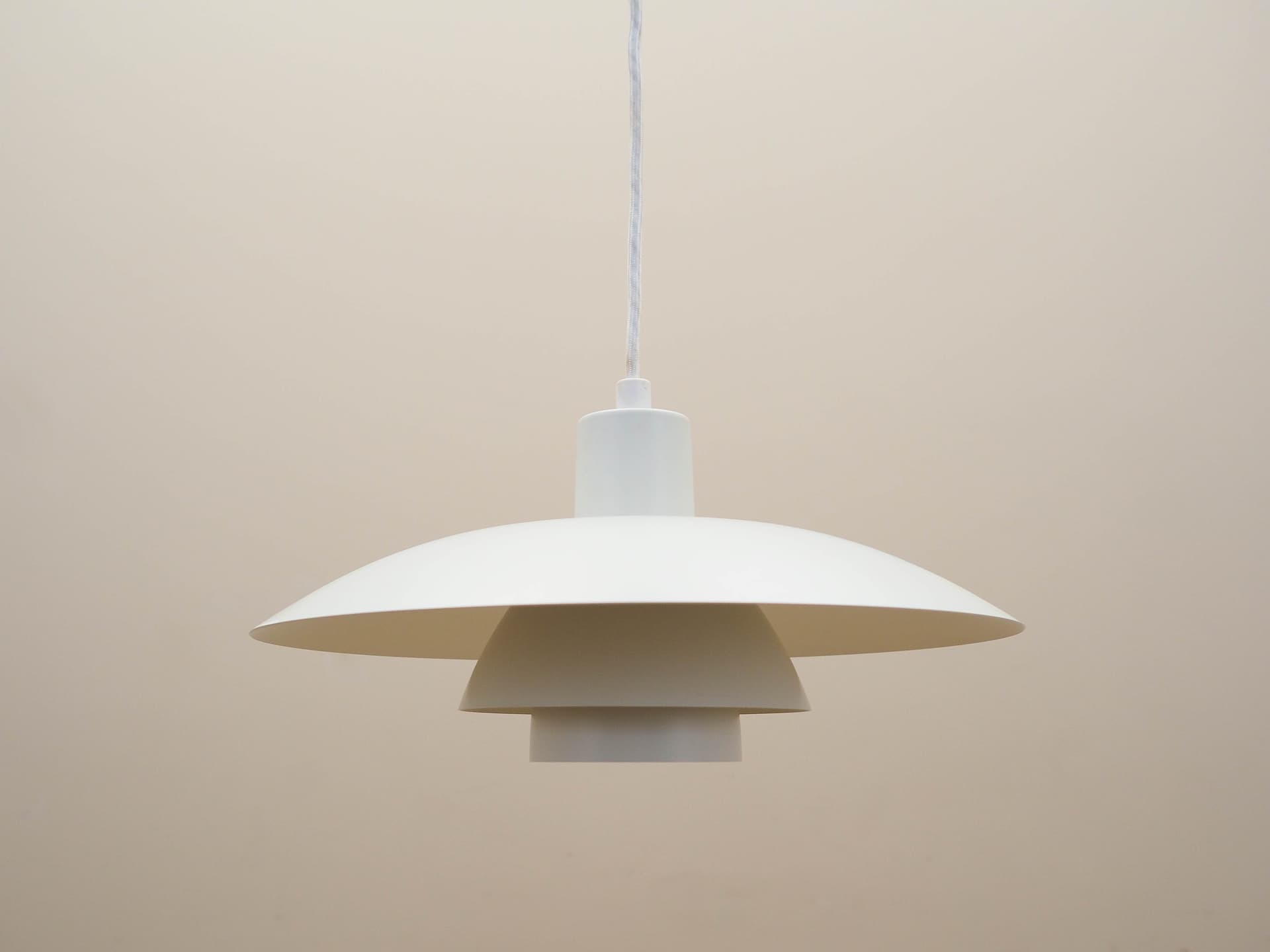 Lampa wisząca PH 4/3, biały, metal, proj. P. Henningsen, Louis Poulsen, Dania, lata 60. - 227763