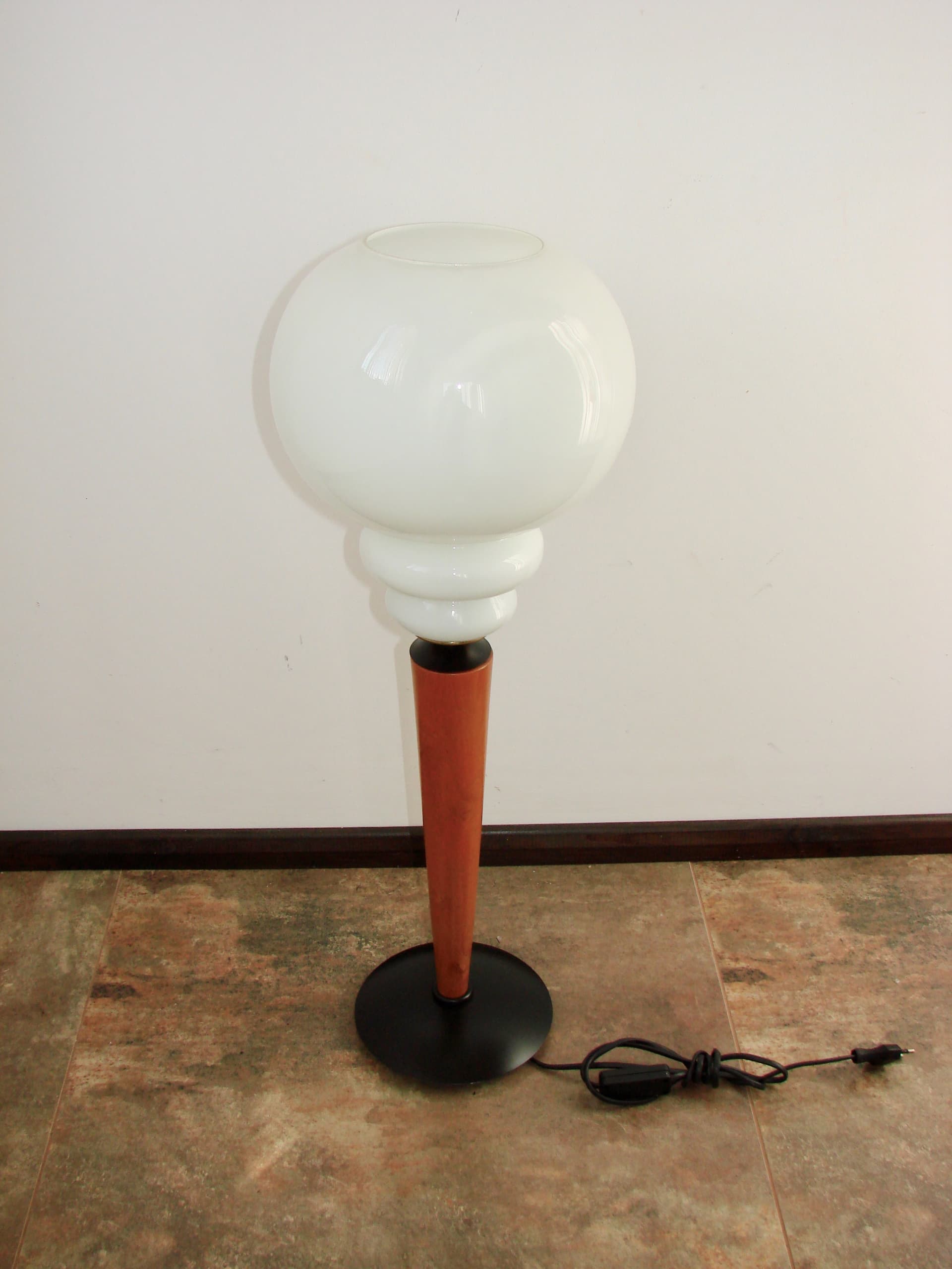 Lampa stołowa modern, szkło białe, drewno, metal, lata 70. - 228265