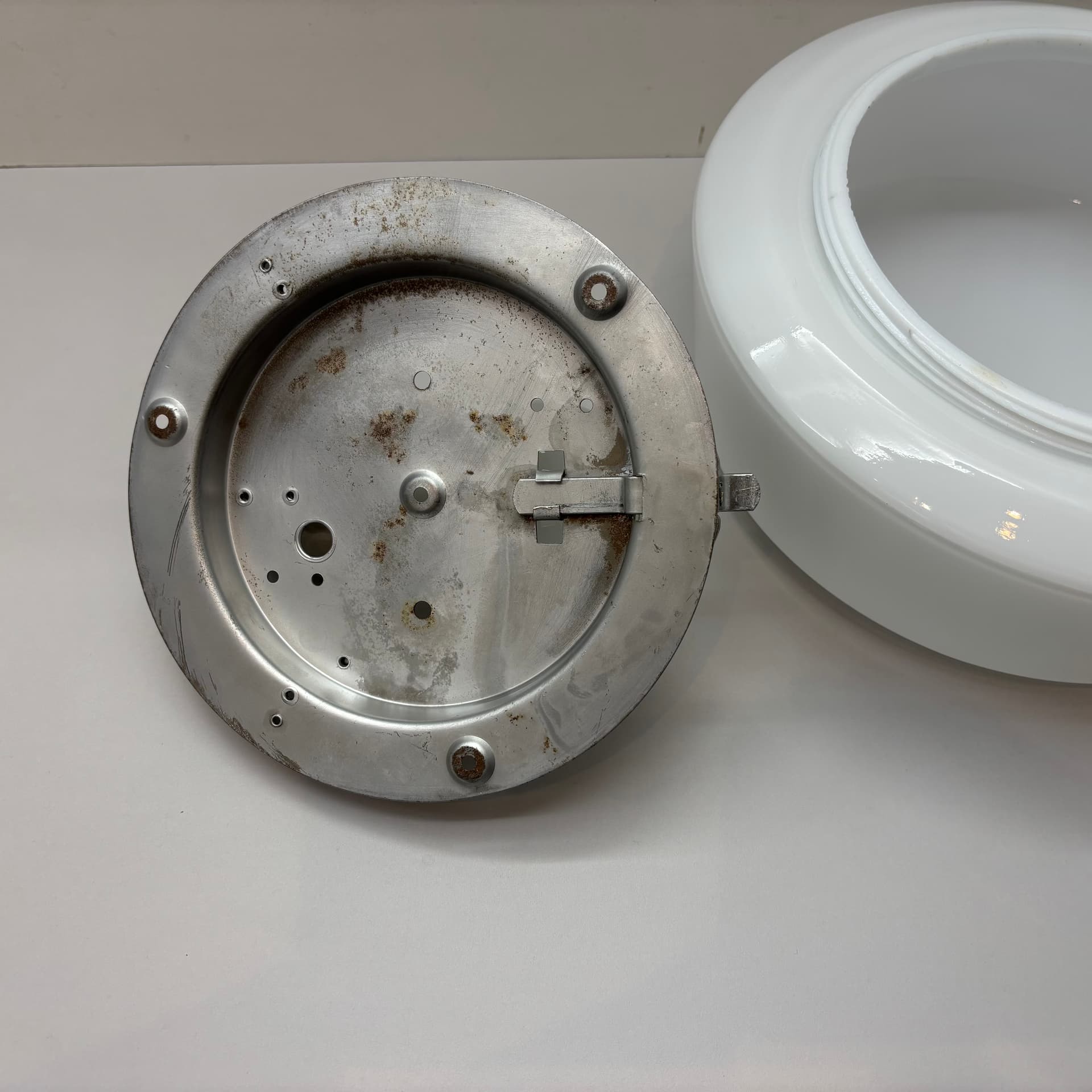 Kinkiet Bauhaus, biały, szkło, Niemcy, lata 70. - 228535