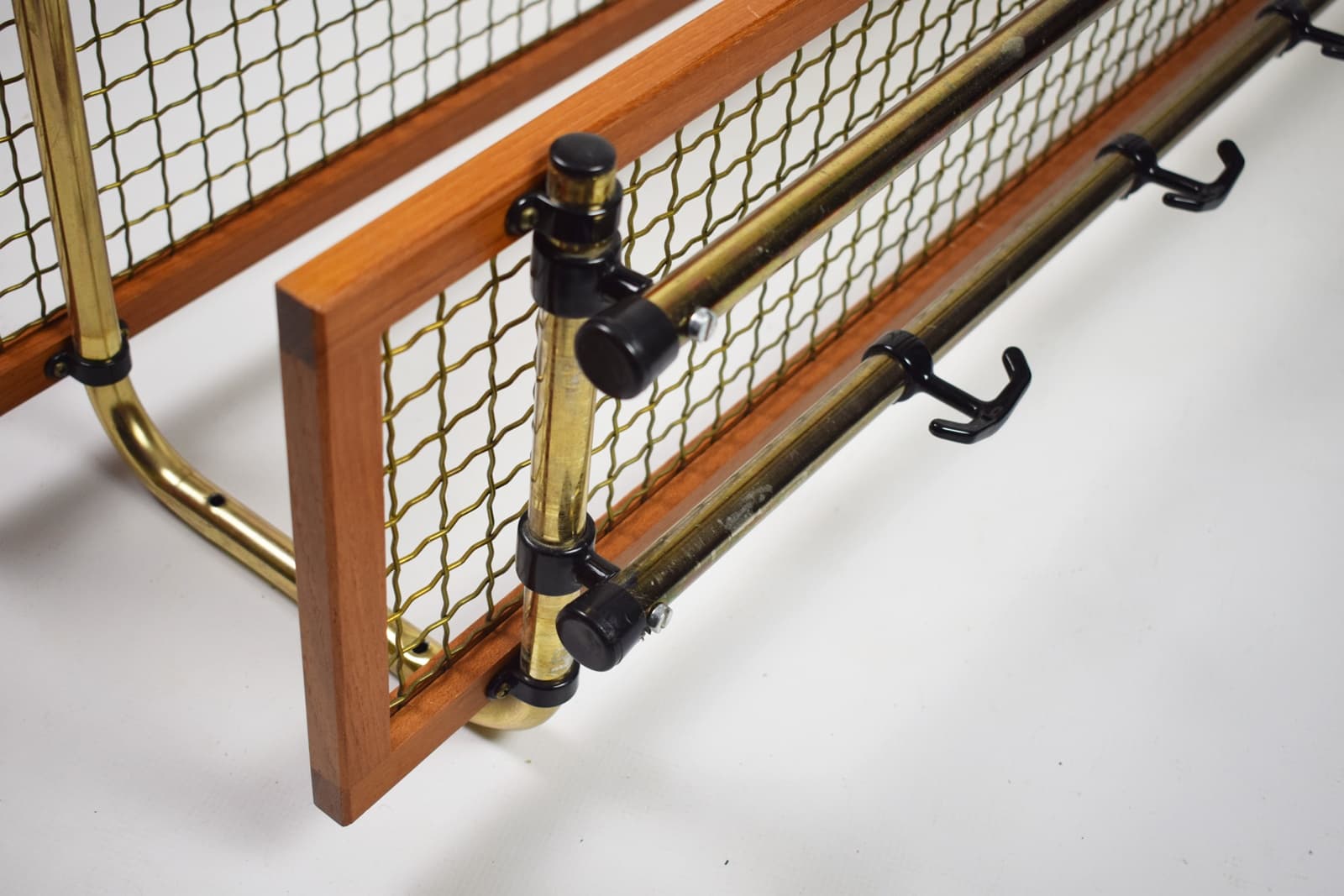 Wieszak ścienny, teak brązowy, Skandynawia, lata 60. - 228608