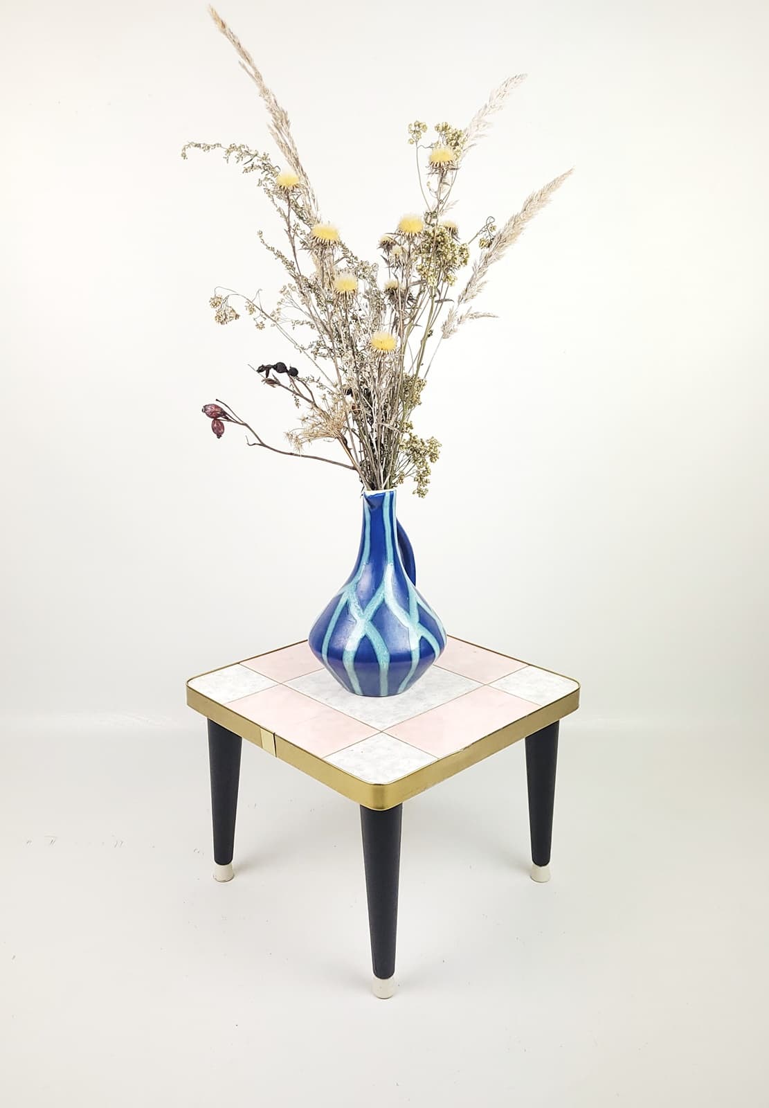 Kwietnik Rockabilly, multikolor, porcelana, metal, drewno, lata 60. - 228625