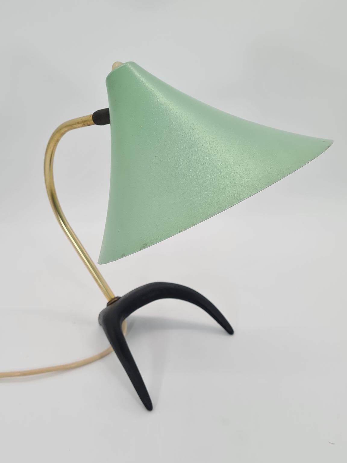 Lampka biurkowa Golf, aluminium miętowy, mosiądz złoty, żeliwo czarne, proj. L. Kalff, Philips, Holandia, lata 50. - 228695