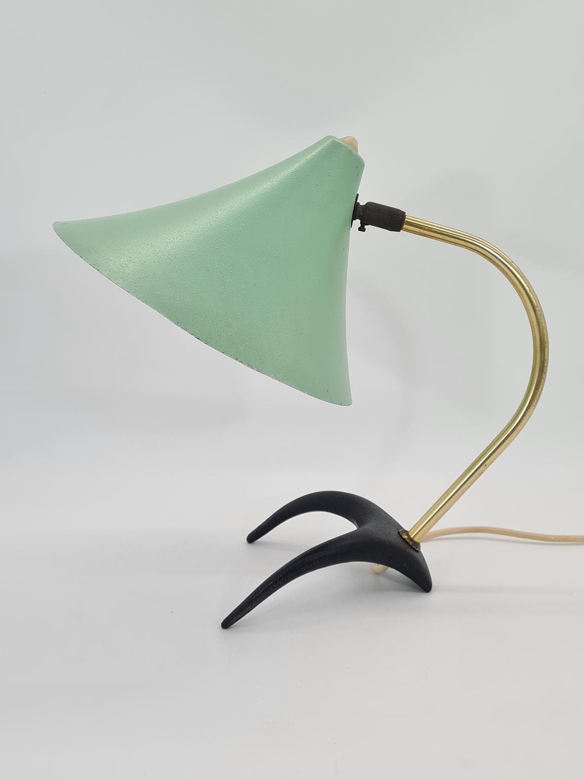 Lampka biurkowa Golf, aluminium miętowy, mosiądz złoty, żeliwo czarne, proj. L. Kalff, Philips, Holandia, lata 50. - 228685