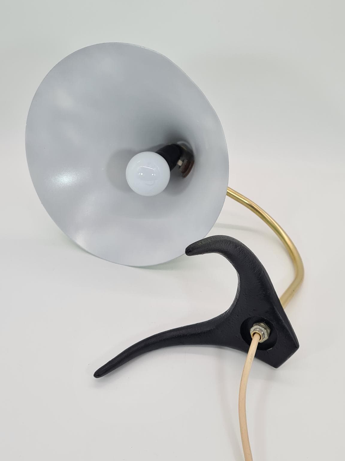 Lampka biurkowa Golf, aluminium miętowy, mosiądz złoty, żeliwo czarne, proj. L. Kalff, Philips, Holandia, lata 50. - 228688