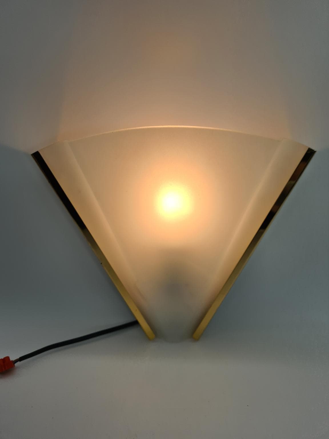 Lampa ścienna, matowe szkło białe, mosiądz, Errebi Luce, Włochy, lata 80. - 228715