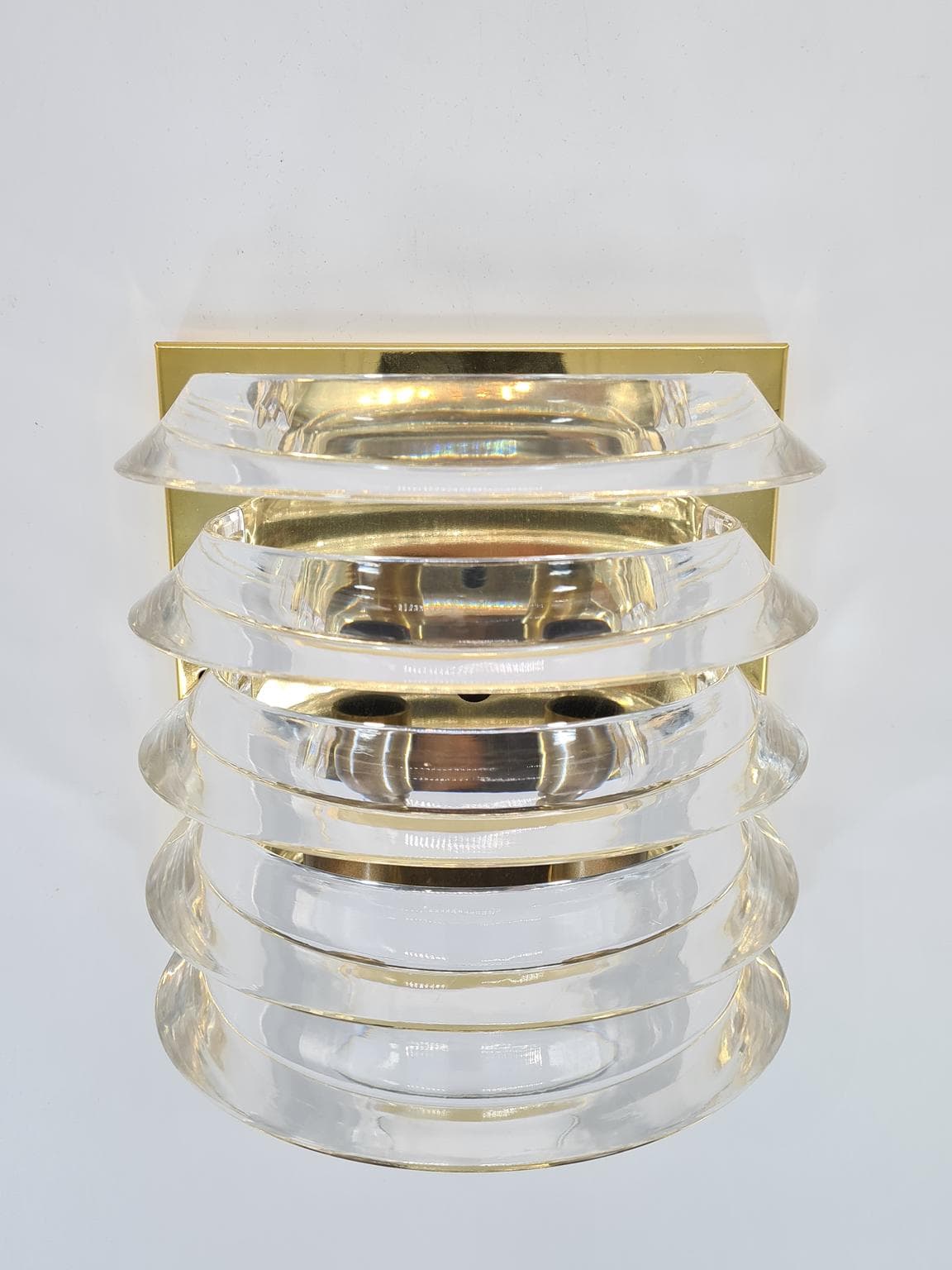 Kinkiet Prometeusz, mosiądz złoty, akryl transparentny, Prometeusz, Polska, lata 80. - 228726