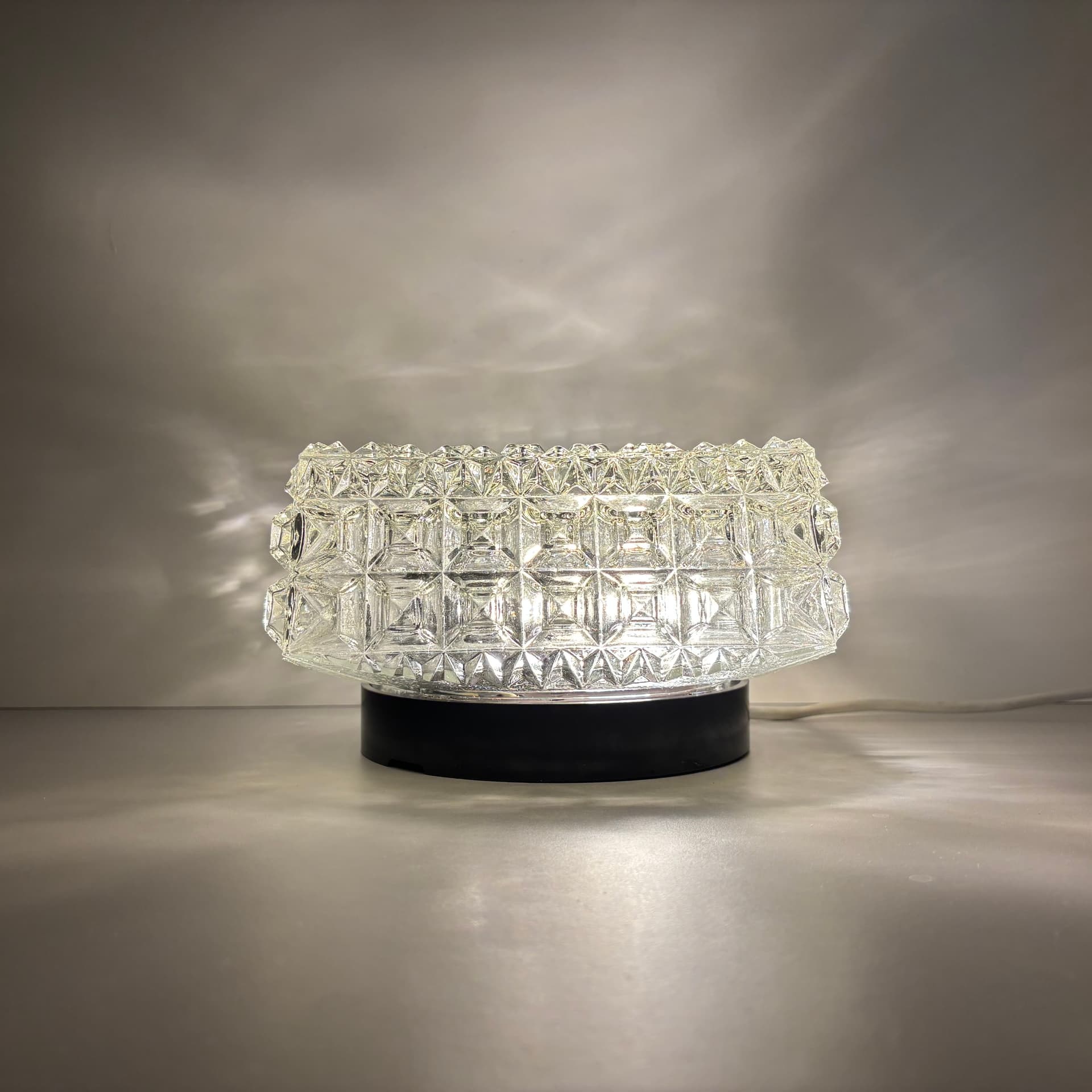 Para kinkietów, szkło transparentne, bakelit czarny, Austria, lata 70. - 228810