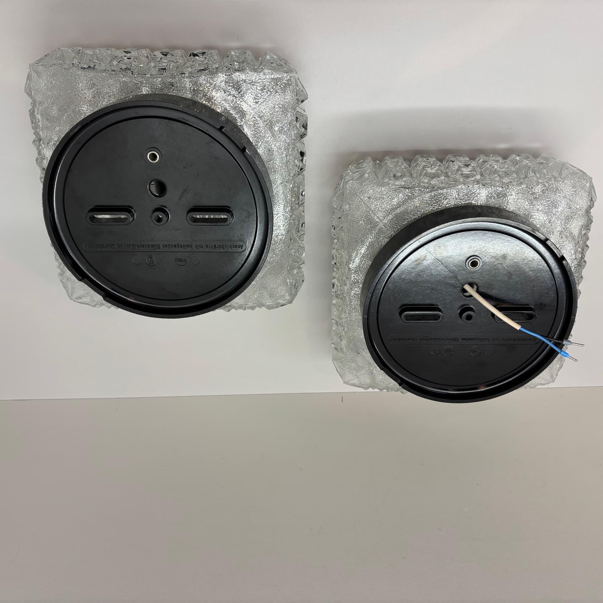 Para kinkietów, szkło transparentne, bakelit czarny, Austria, lata 70. - 228818