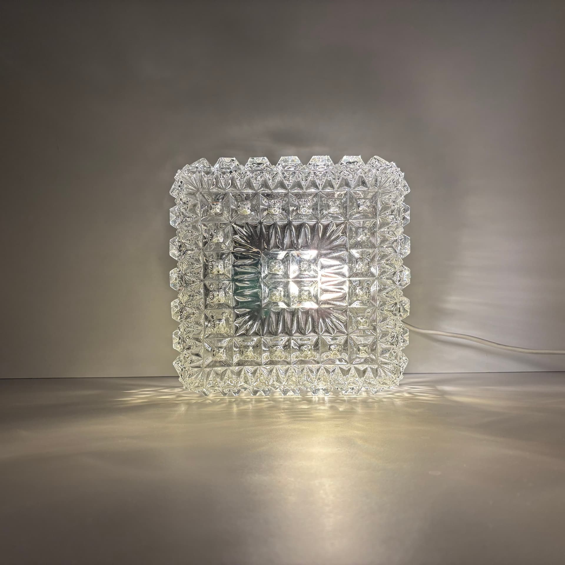 Para kinkietów, szkło transparentne, bakelit czarny, Austria, lata 70. - 228809