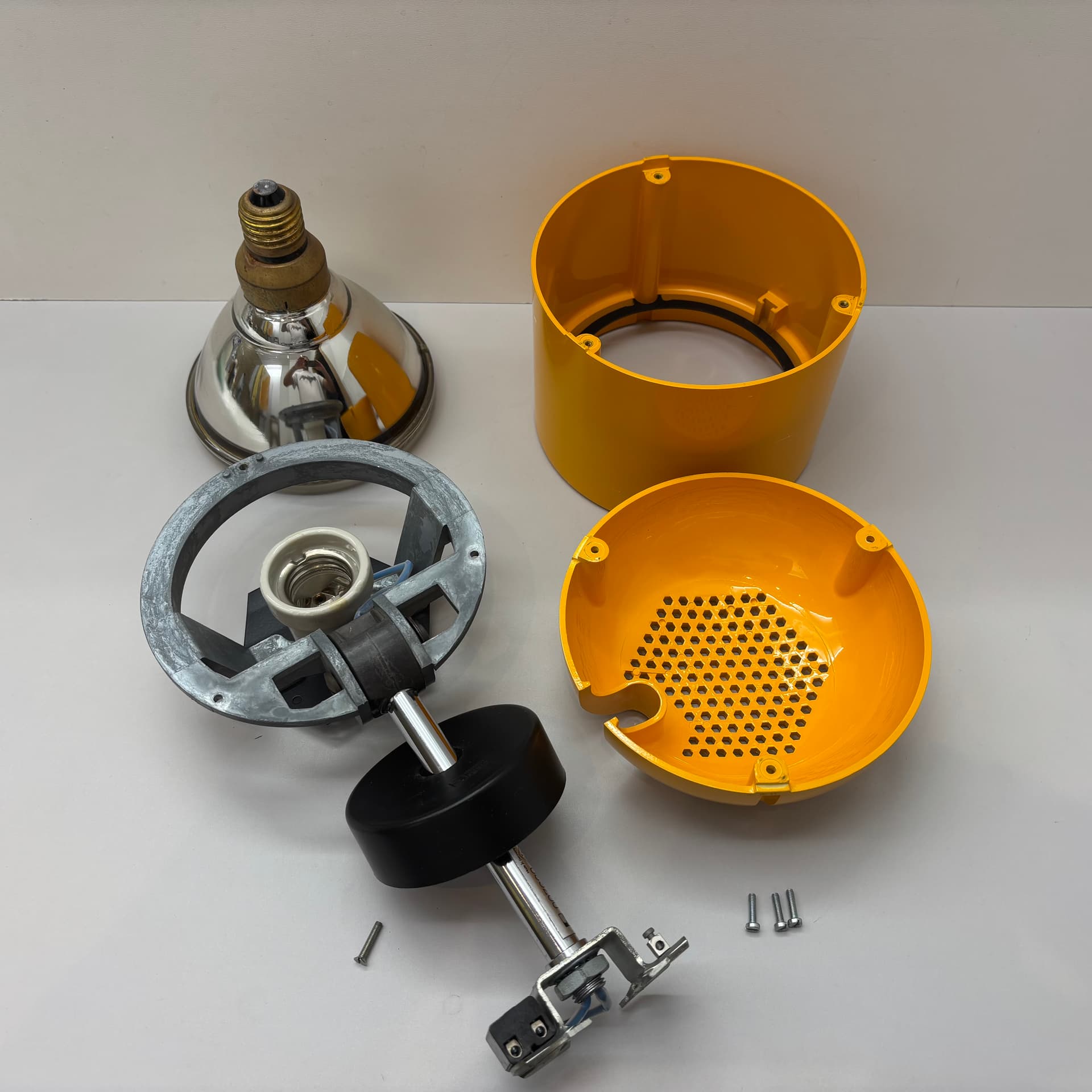 Kinkiet, żółty, Staff Leuchten, Niemcy, lata 70. - 228836