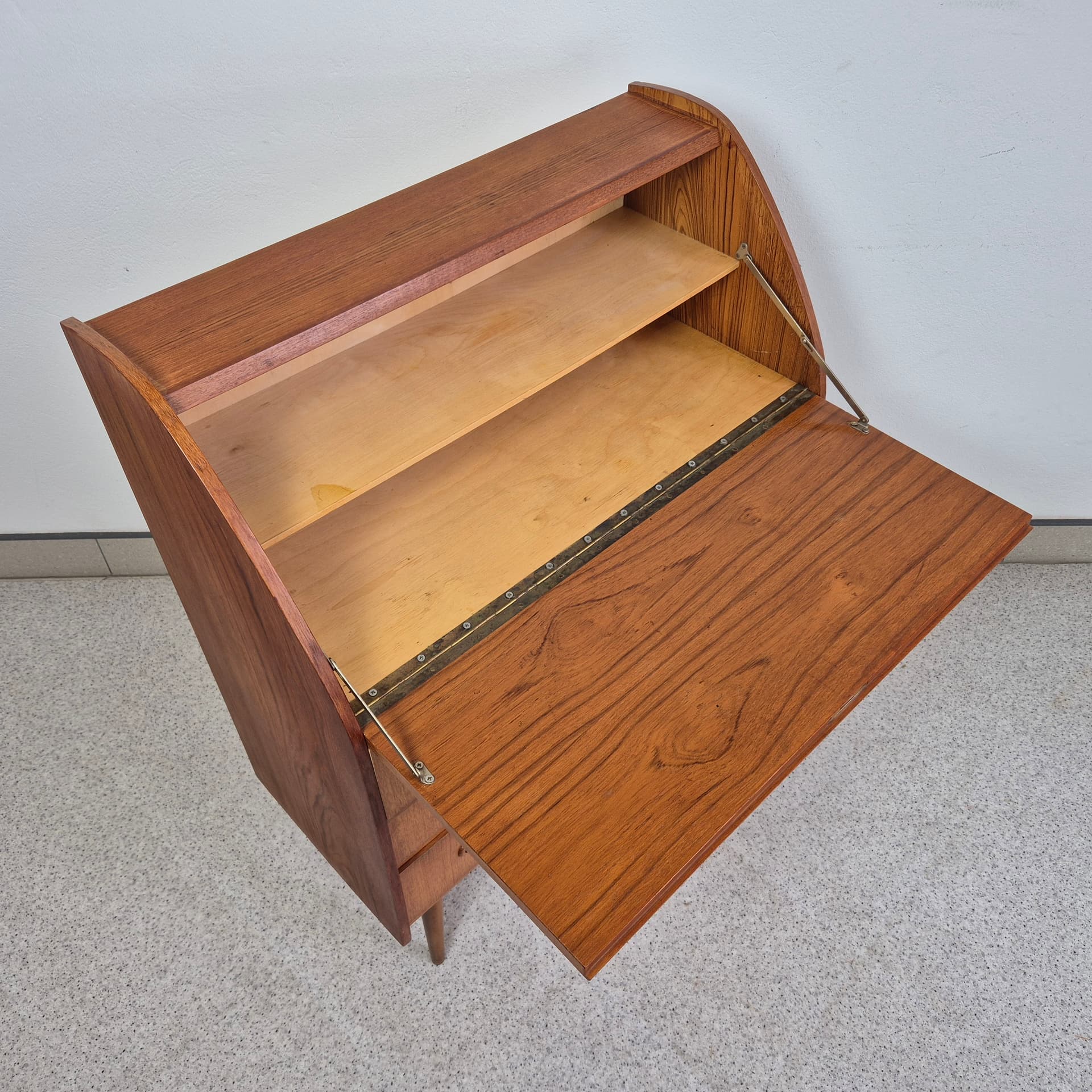 Sekretarzyk, teak brązowy, Norwegia, lata 60. - 228926