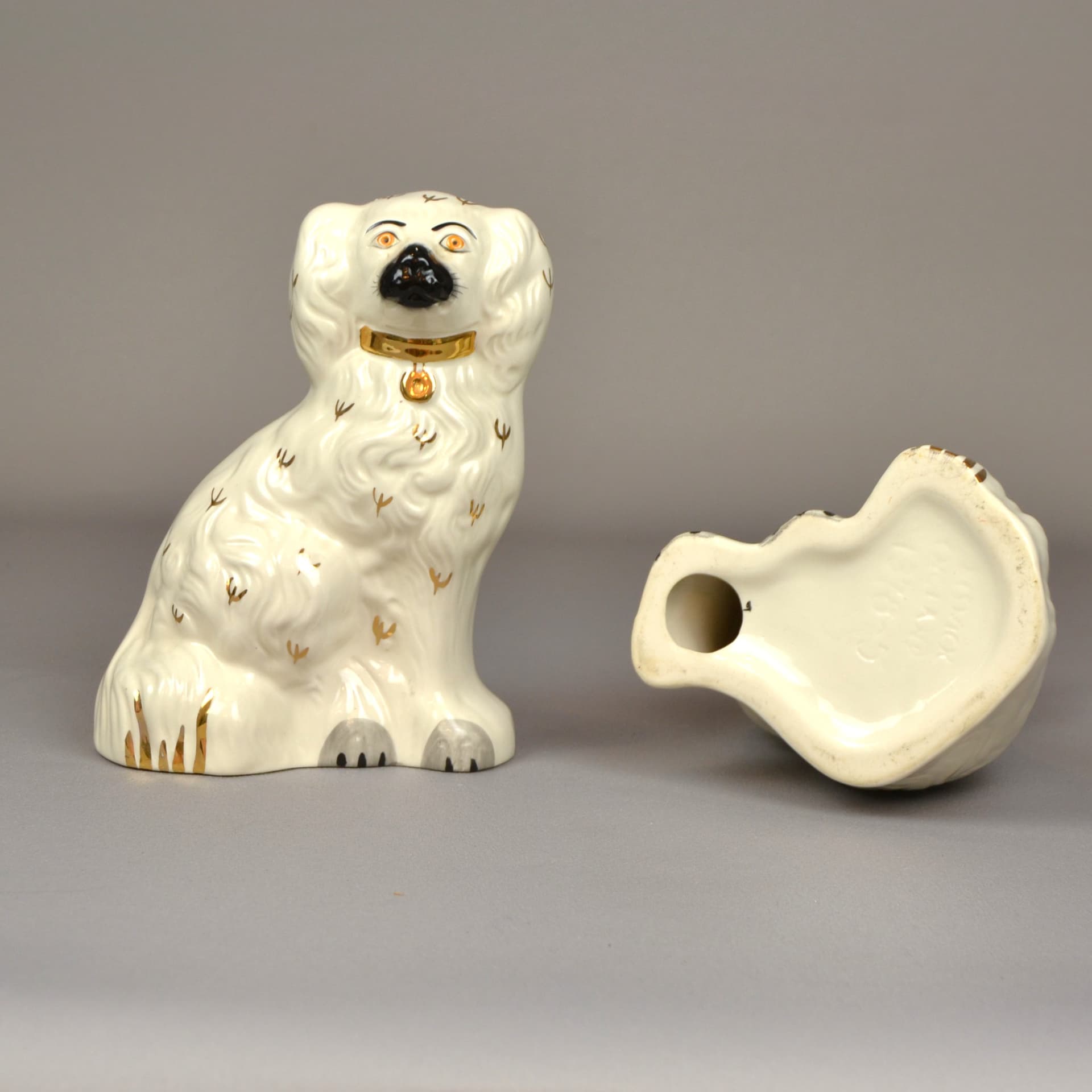 Pair of figurines King Charles Spaniel, ivory white porcelain, Beswick, 1960s. - 1675