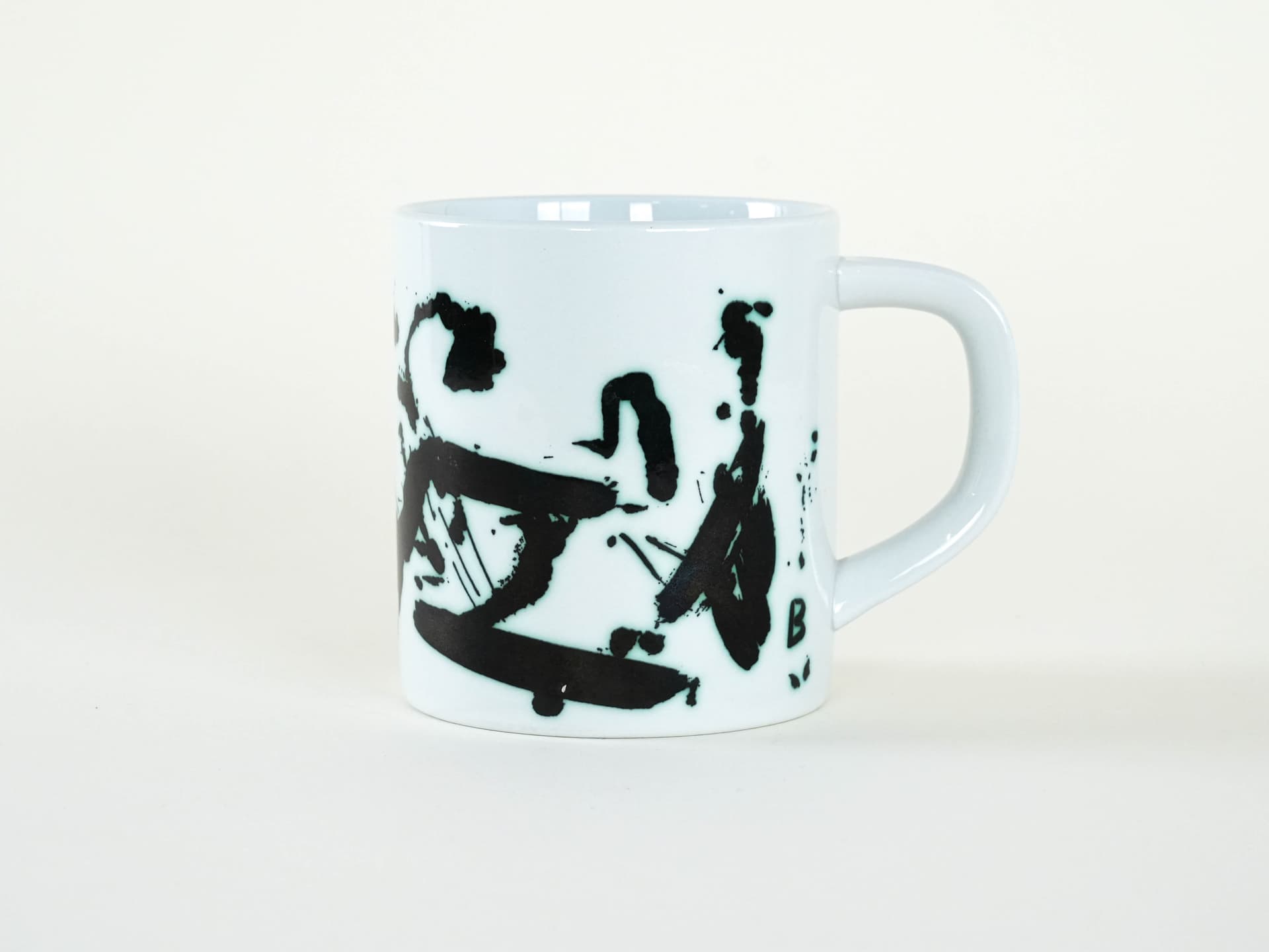 Mug, white porcelain, by M. Andersen, Royal Copenhagen, Denmark, 1980s. - 230232