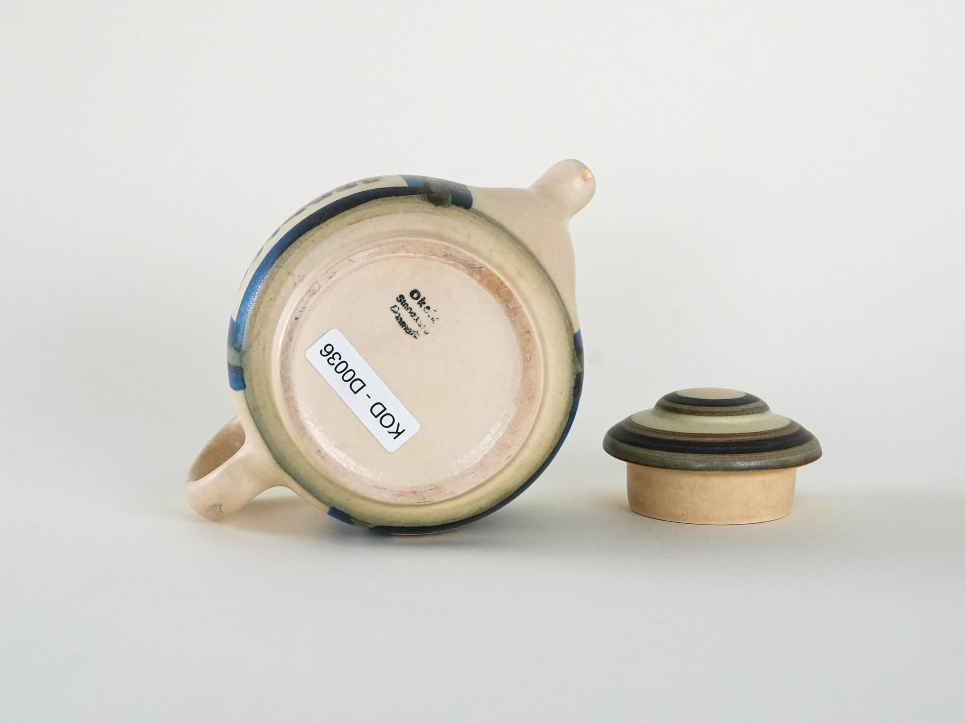 Czajniczek, beżowy, kamionka, Okela, Dania, lata 60. - 230384