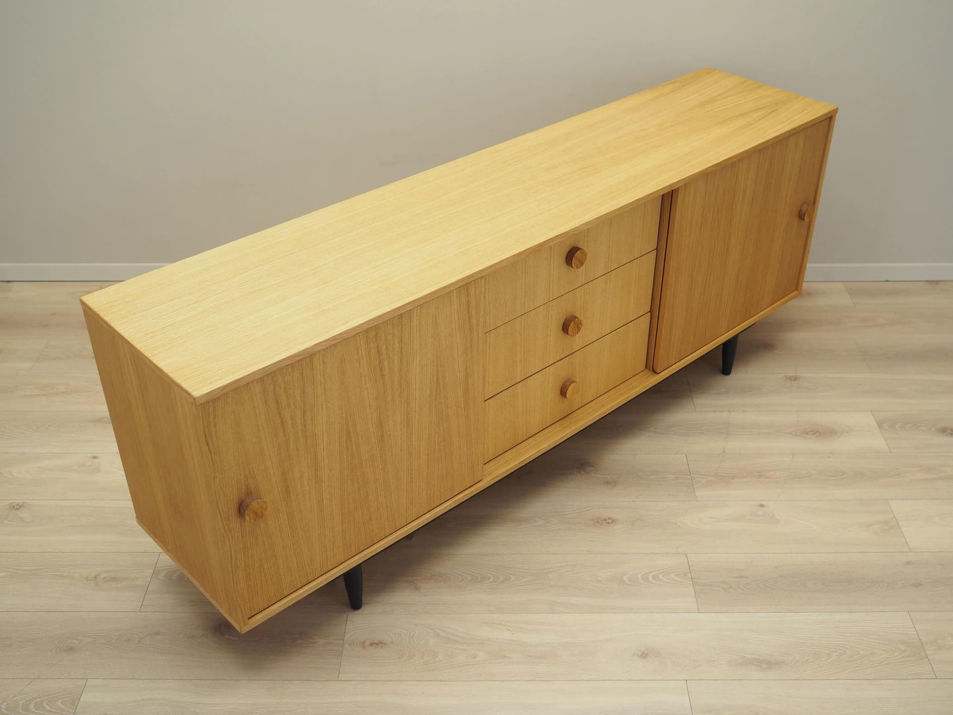 Sideboard skandynawski, dąb żółty, Dania, lata 90. - 17572