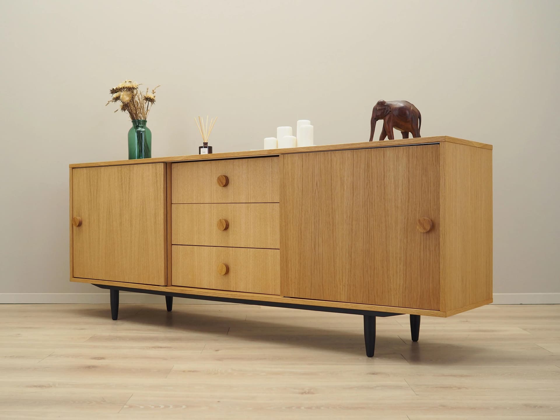 Sideboard skandynawski, dąb żółty, Dania, lata 90. - 17568