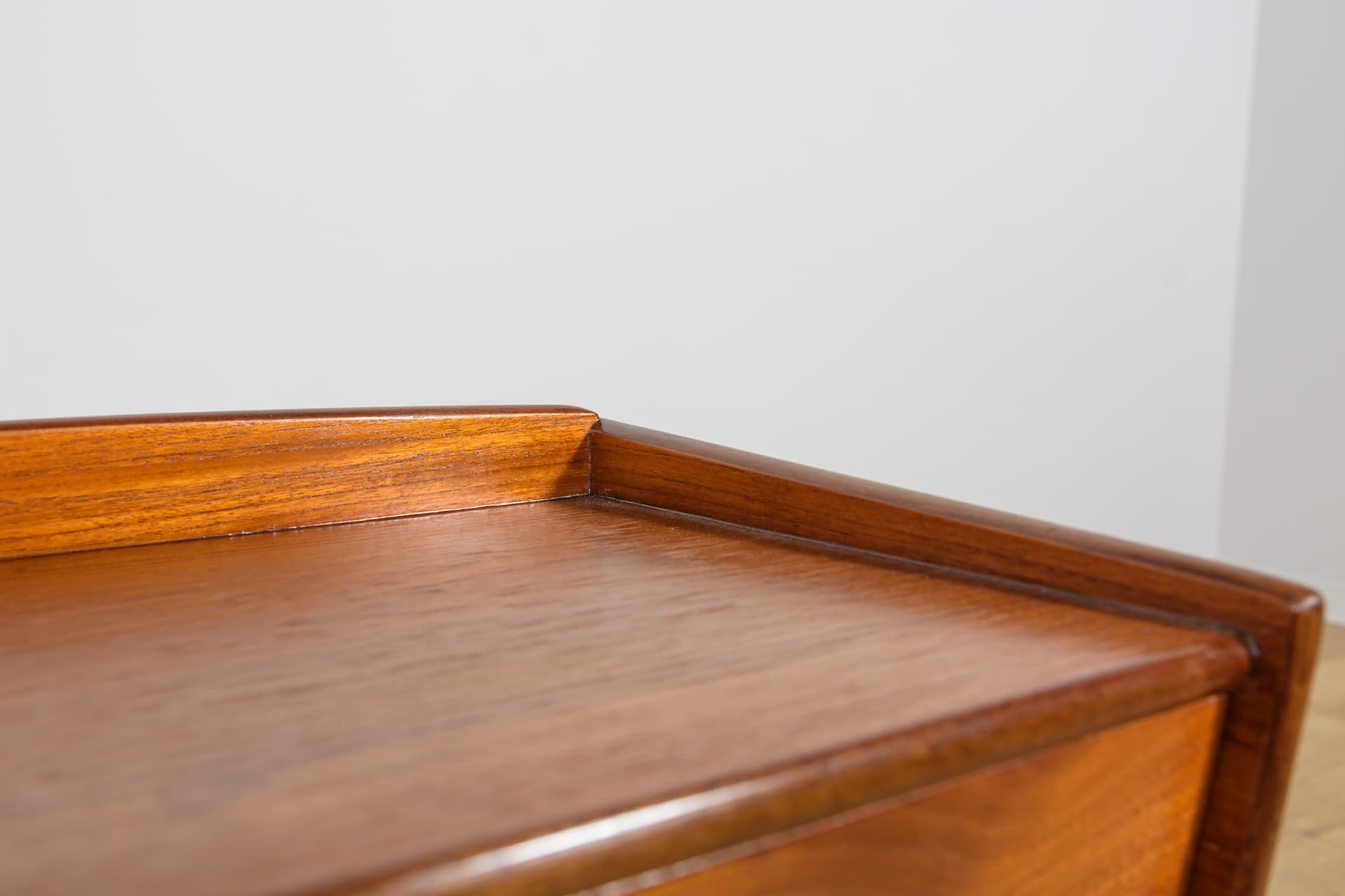 Para stolików nocnych, teak brązowy, rattan beżowy, proj. S. Rasmussen, Dania, lata 60. - 232010