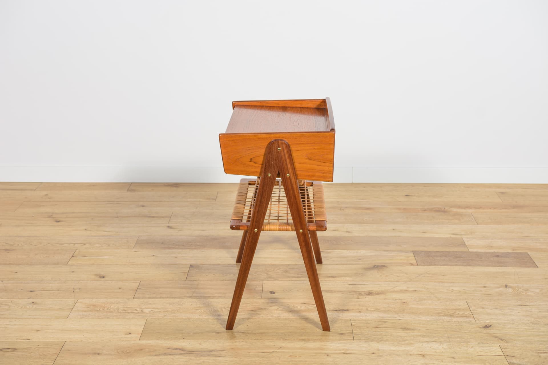 Para stolików nocnych, teak brązowy, rattan beżowy, proj. S. Rasmussen, Dania, lata 60. - 232007