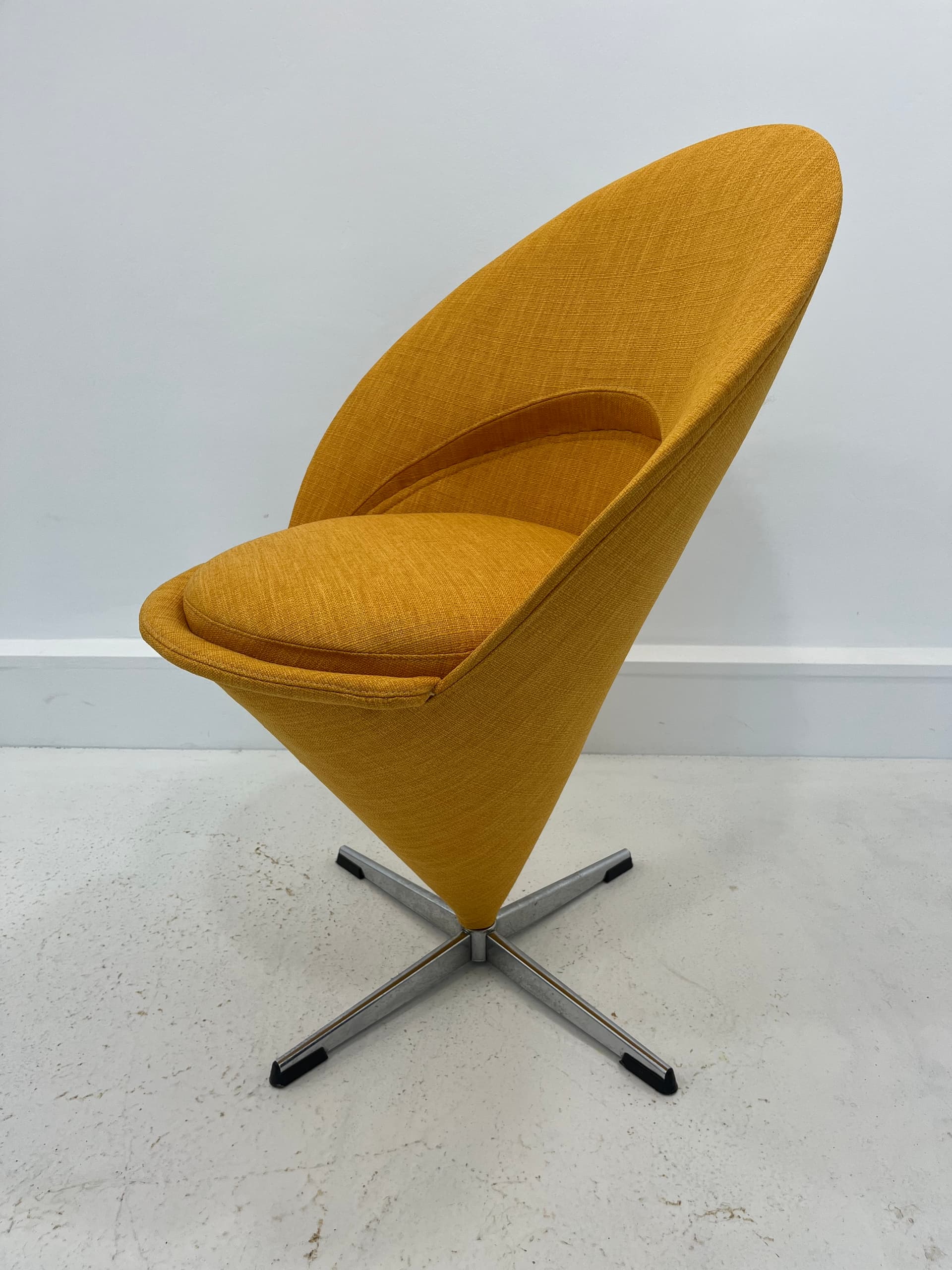 Fotel Cone, żółty, proj. V. Panton, lata 50. - 232037