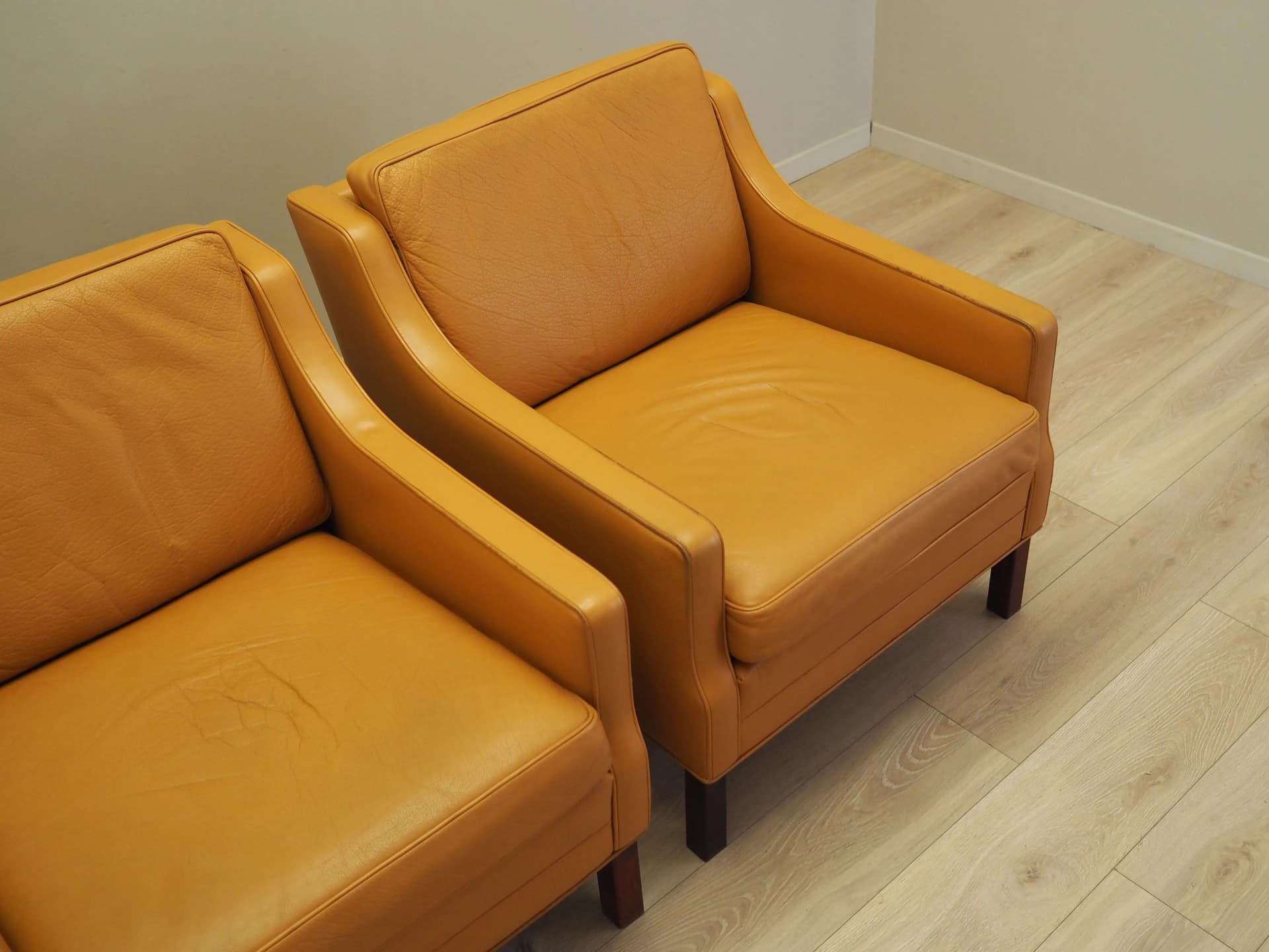 Set of Lounge Armchairs, yellow natural leather, beech, Denmark, 1970s. - 17458