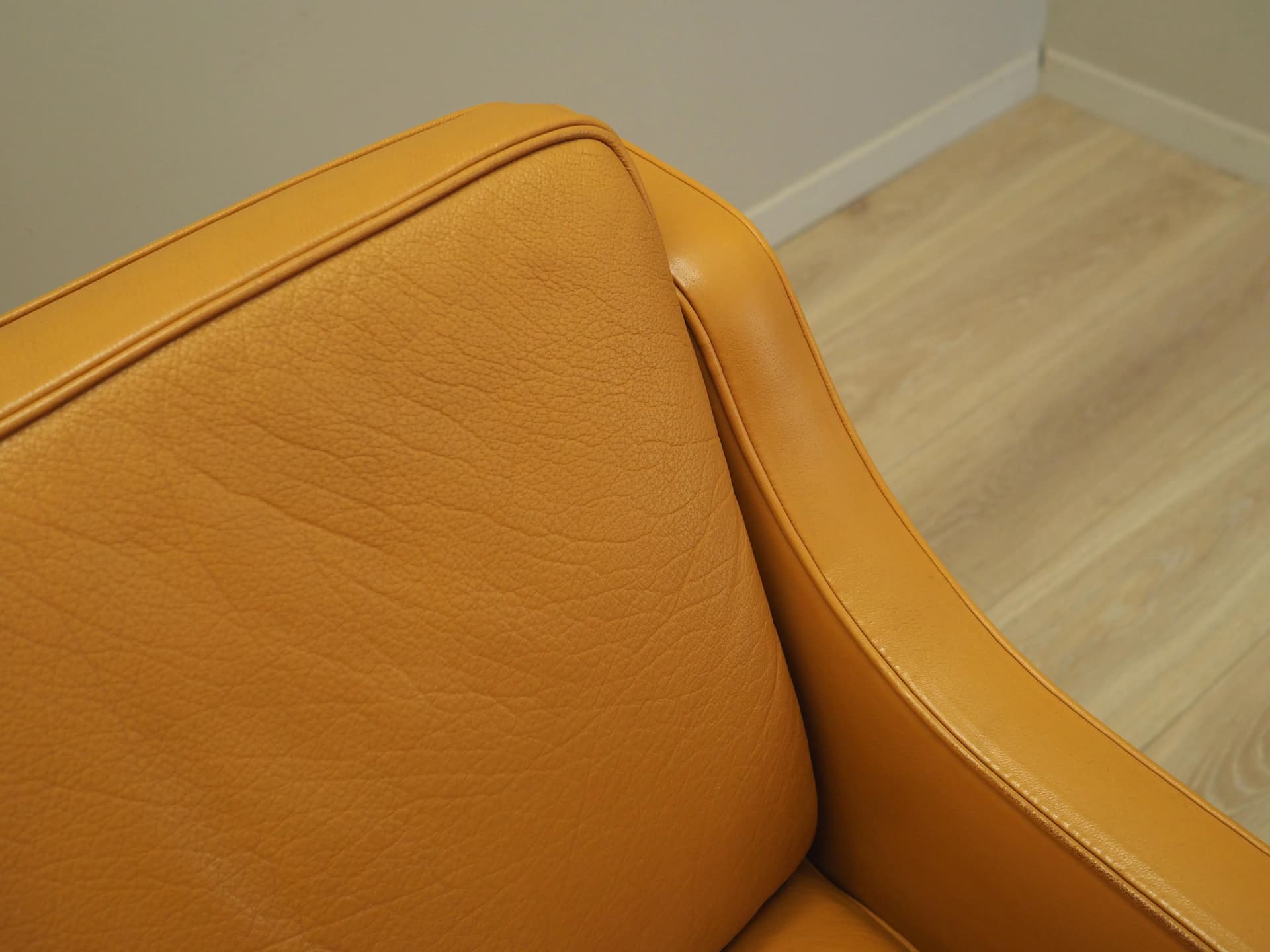Set of Lounge Armchairs, yellow natural leather, beech, Denmark, 1970s. - 17460
