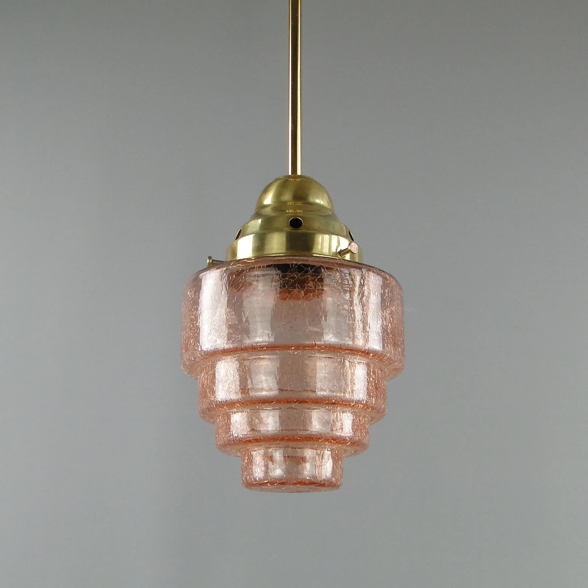 Lampa wisząca Art Deco, szkło różowy, mosiądz, Polska, lata 20. - 17100