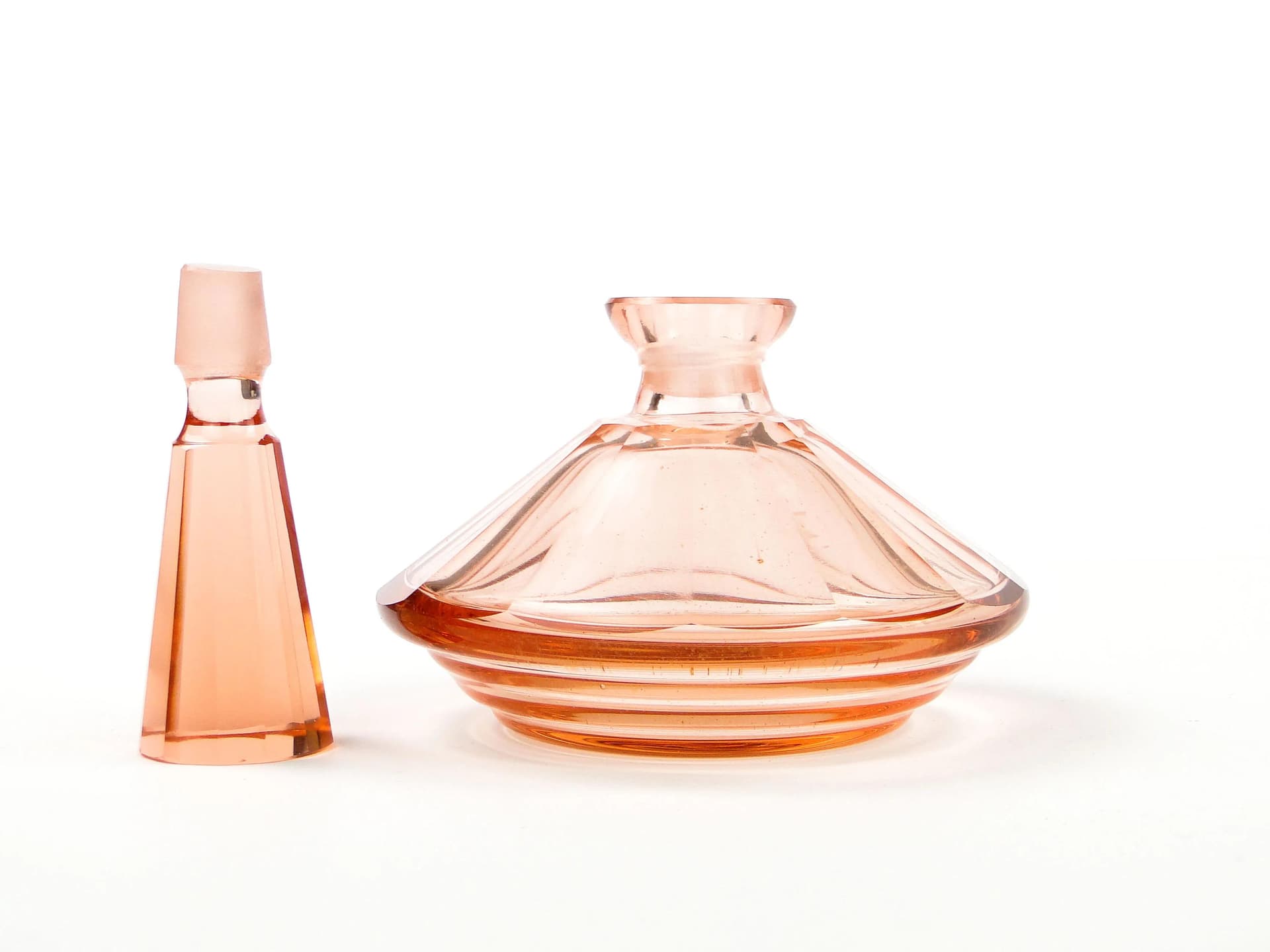 Flakon Art Deco, szkło kryształowe rozalinowy, Czechy, lata 30. - 17805