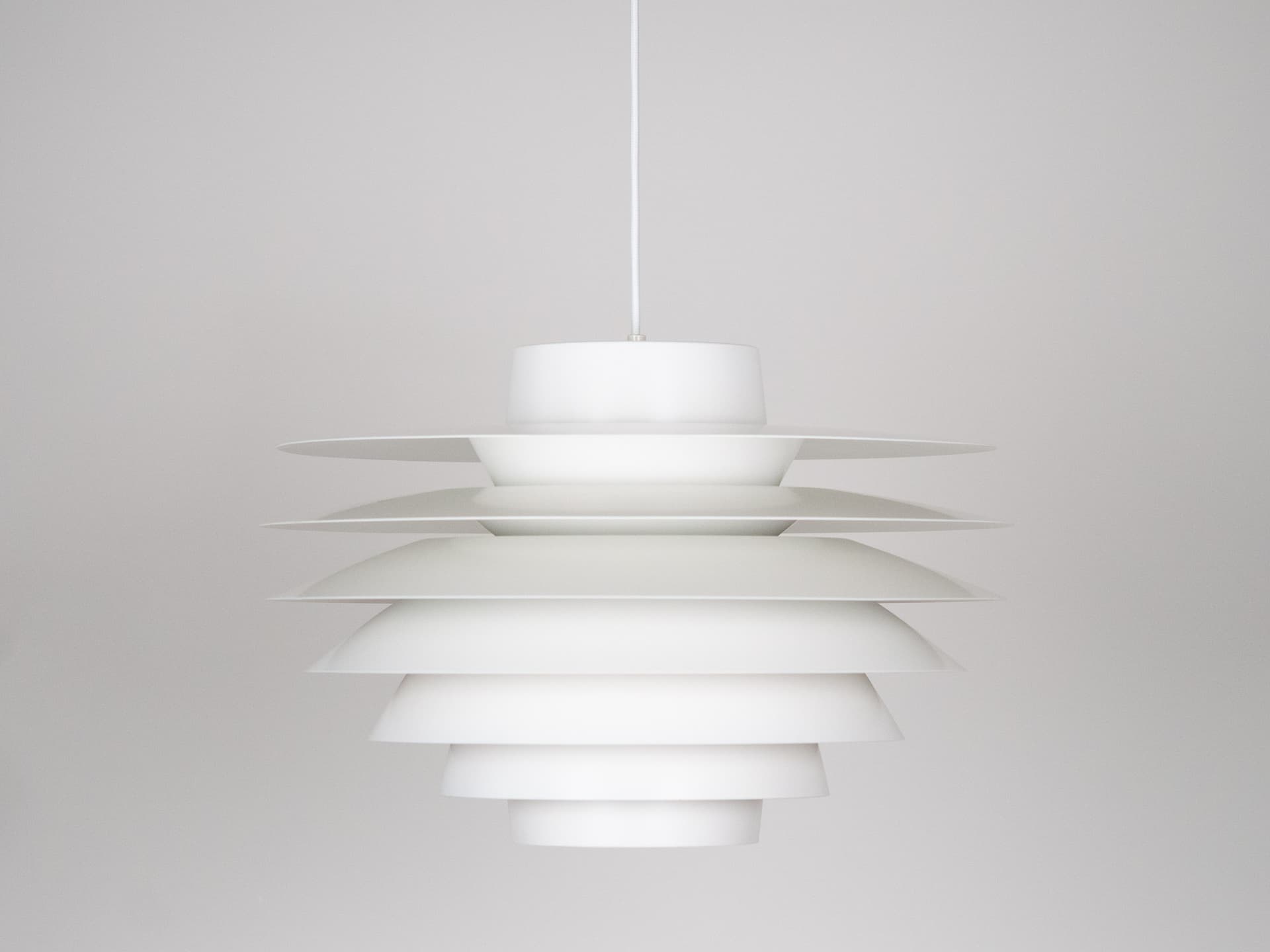 Lampa wisząca Verona, biały, aluminium, proj. S. Middelboe, Lyfa, Dania, lata 60. - 239853