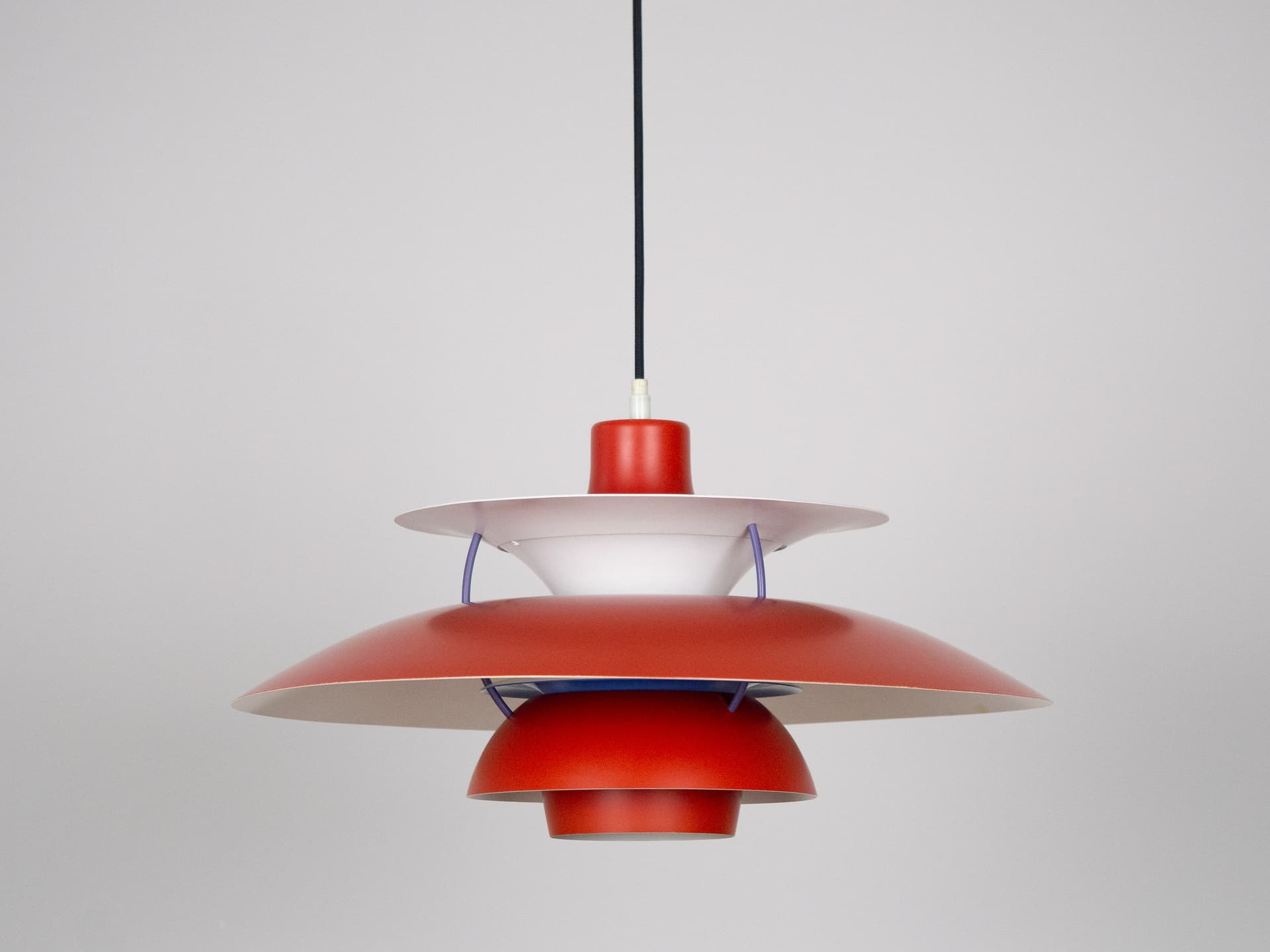 Lampa wisząca PH 5, aluminium czerwony, proj. P. Henningsen, Louis Poulsen, Dania, lata 60. - 239908
