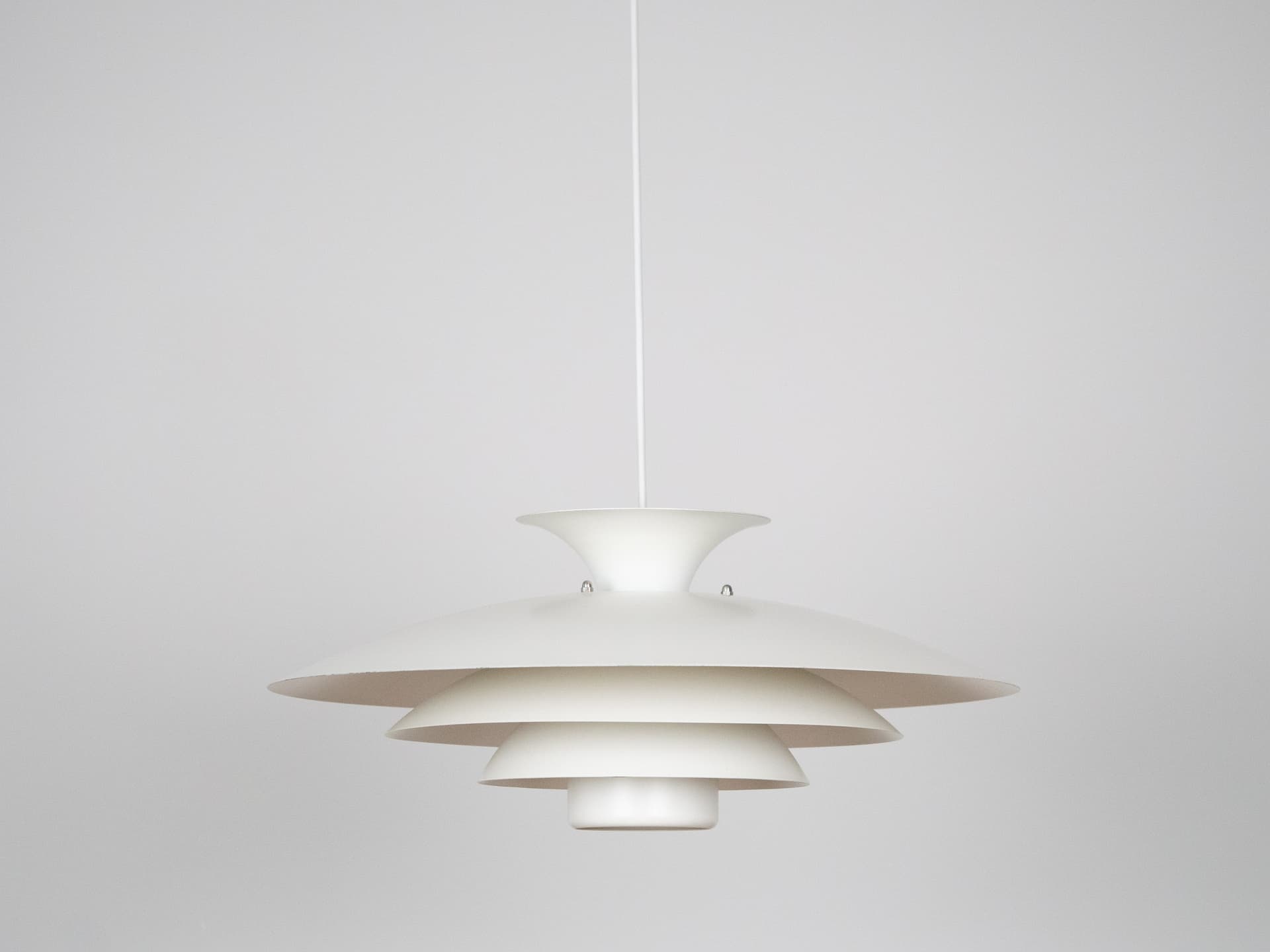 Lampa wisząca Form Light, biały, aluminium, Dania, lata 80. - 239996