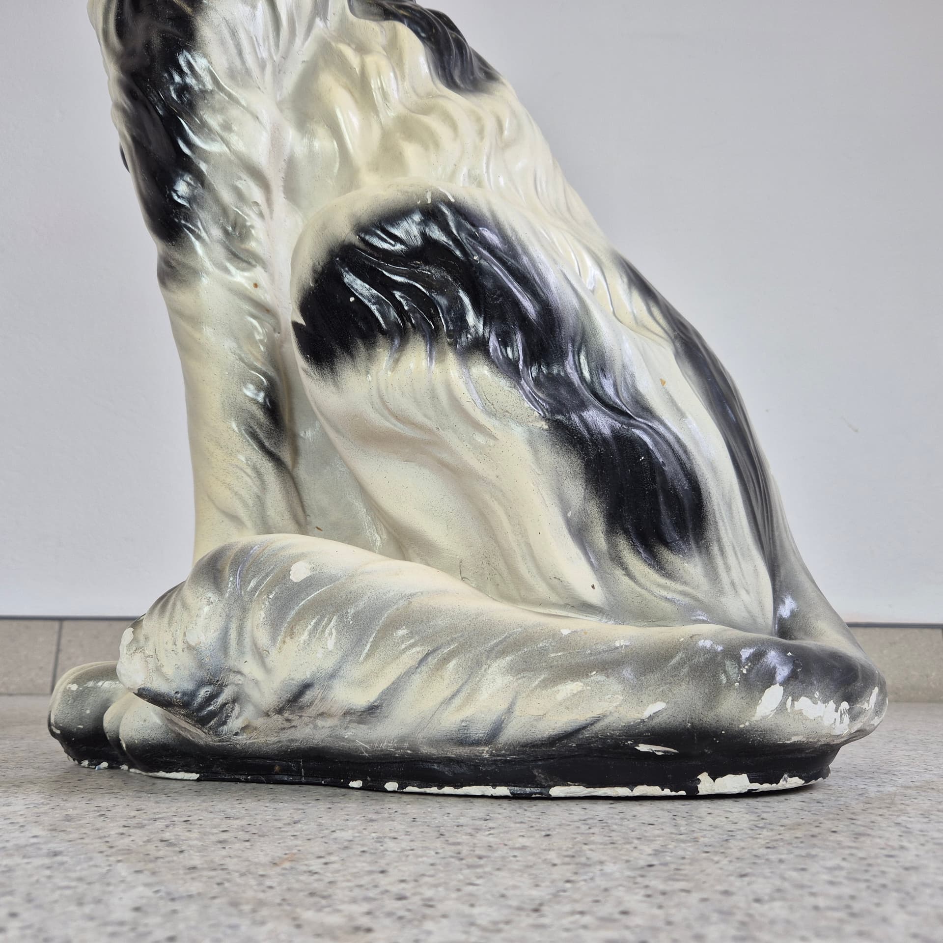 Figura bernardyna, ceramika beżowa, Niemcy, lata 60. - 240089