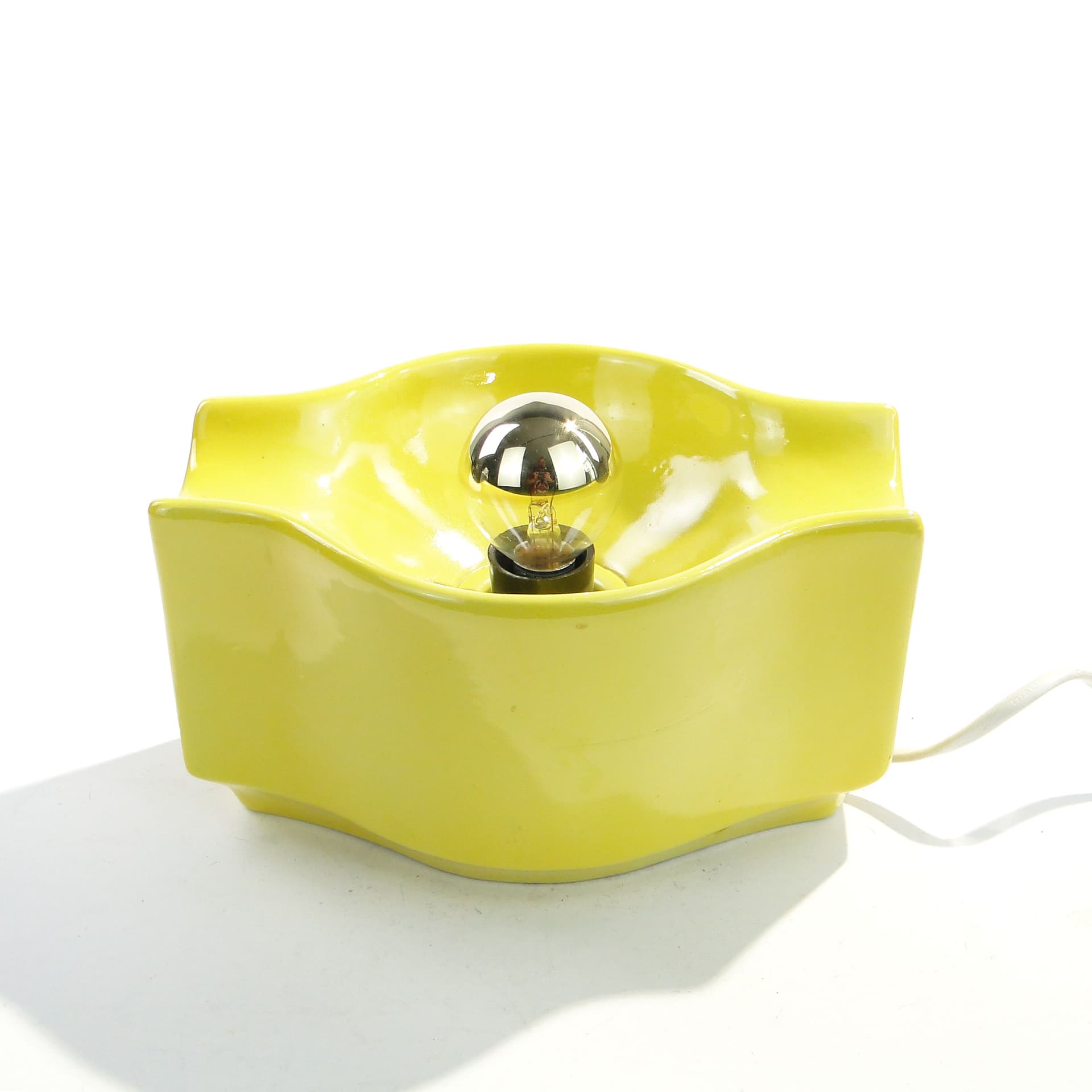 Kinkiet, ceramika żółta, proj. A. Sadulski, Polska, lata 70. - 1770