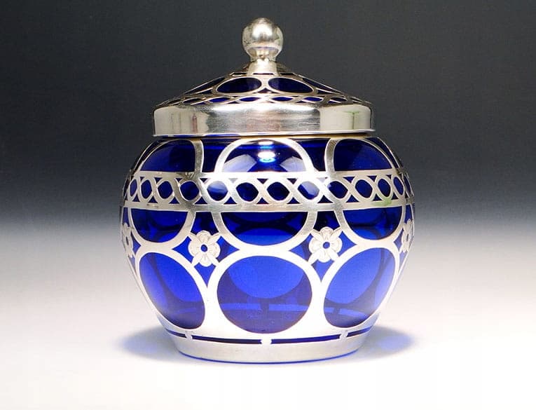 Bomboniera Art Deco, szkło kobaltowe, srebro, proj. J. Beck, Niemcy, lata 20. - 240352