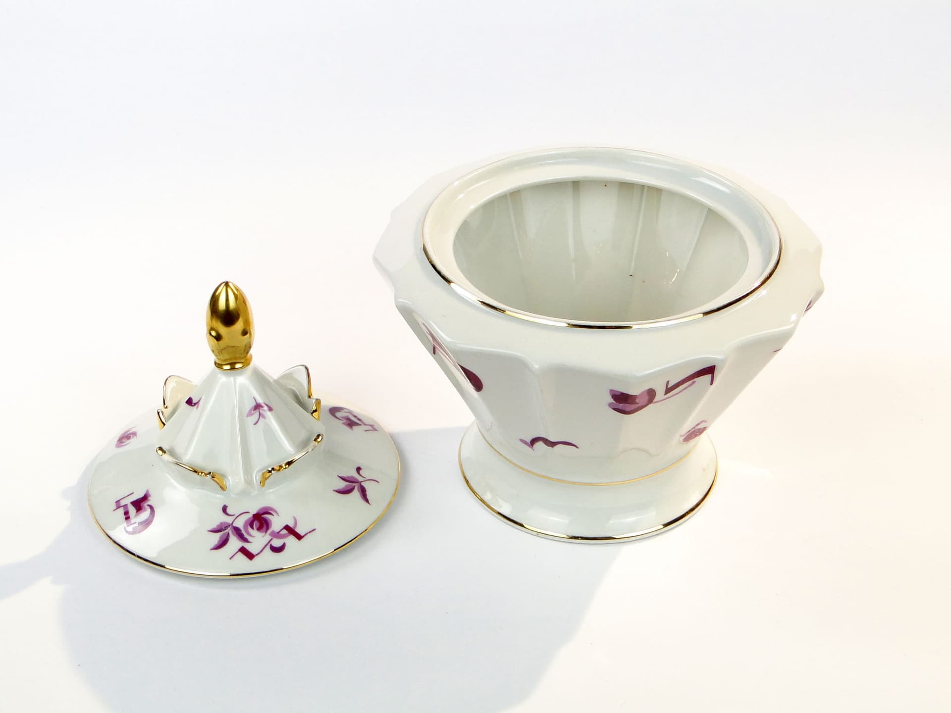 Bonbonniere Art Deco, white porcelain, Hertel Jacob, Germany, 1930s. - 240396