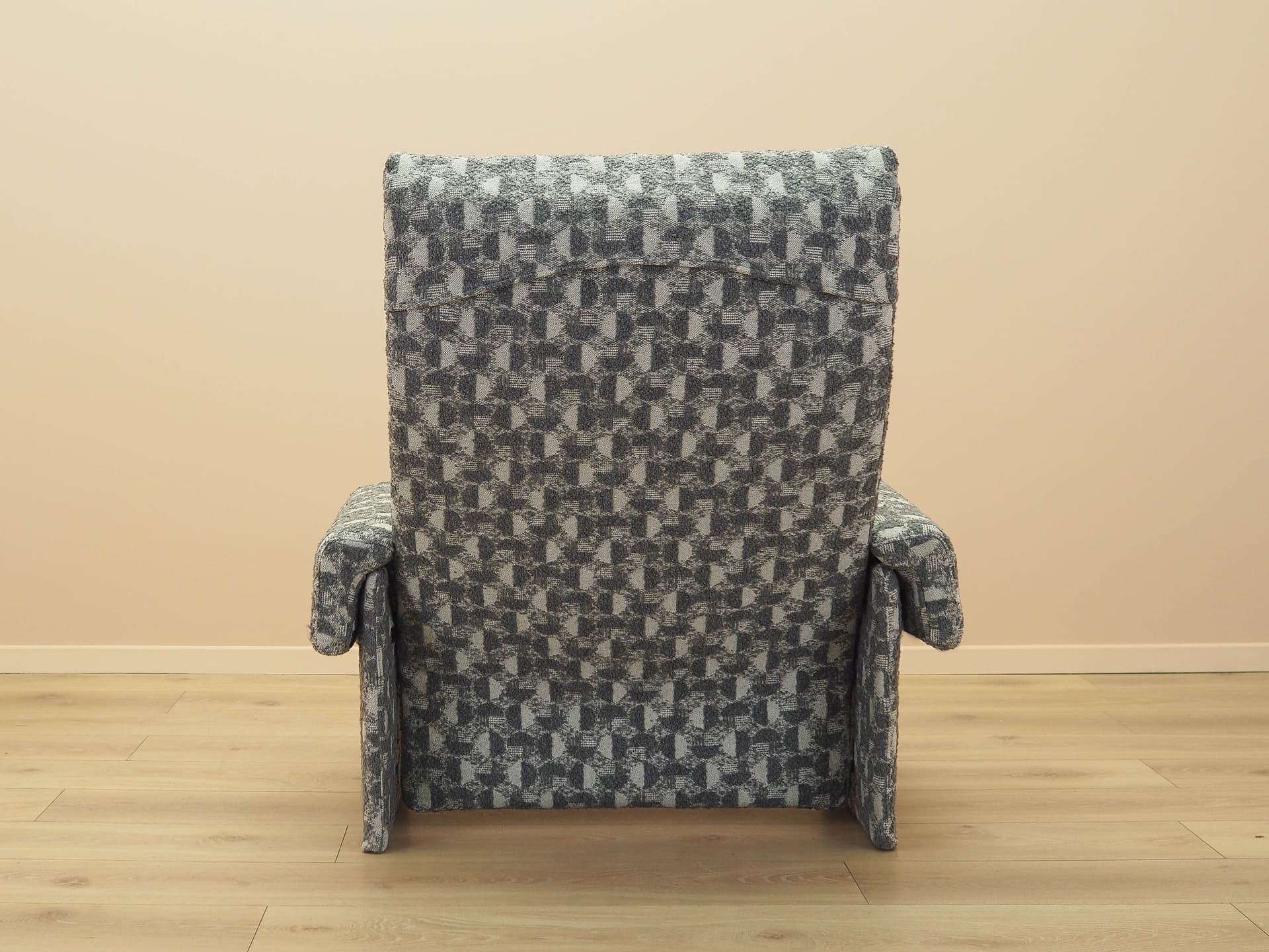 Fotel wypoczynkowy, szary, tkanina, proj. G. Offredi, Saporiti, Włochy, lata 70. - 240514