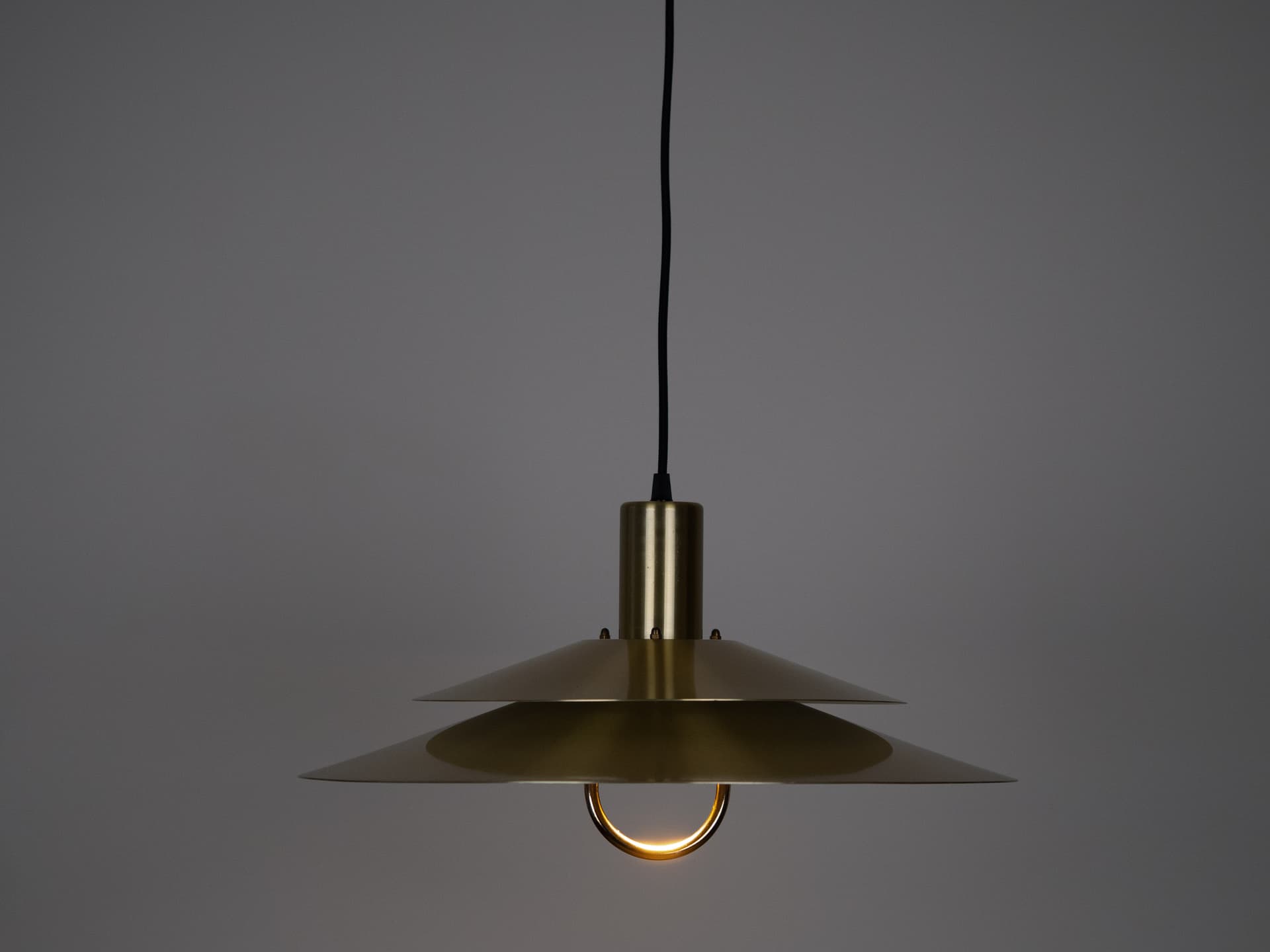 Lampa wisząca Verona, złoty metal, proj. K. Wiborg, Jeka, Dania, lata 70. - 242140