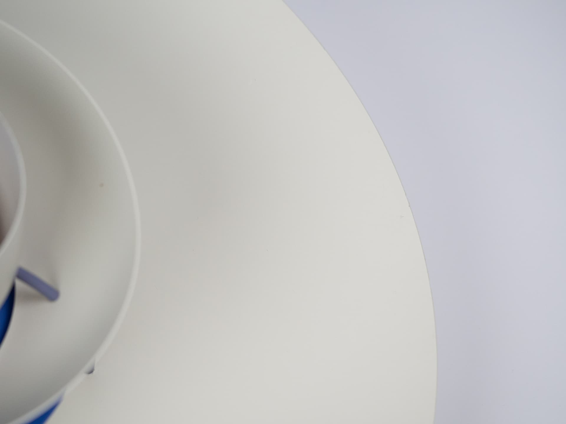 Lampa wisząca PH 5, biały, metal, proj. P. Henningsen, Louis Poulsen, Dania, lata 80. - 242646