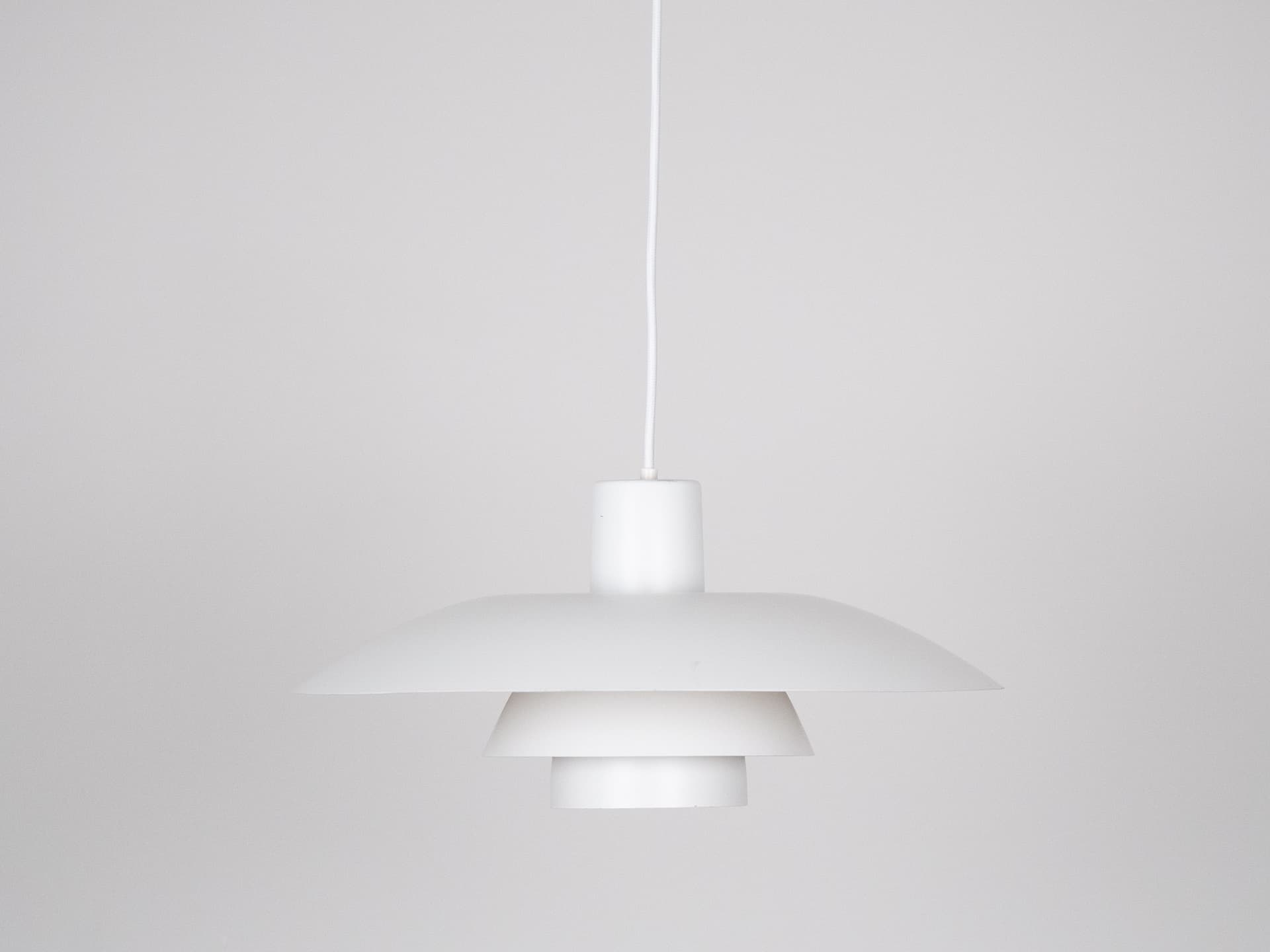 Lampa wisząca PH 4/3, biały, aluminium, proj. P. Henningsen, Louis Poulsen, Dania, lata 90. - 242658