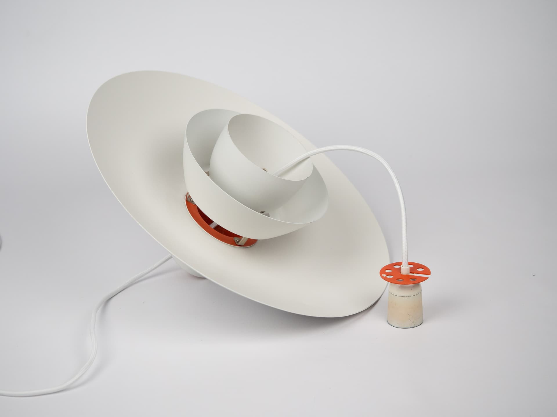 Lampa wisząca PH 4/3, biały, aluminium, proj. P. Henningsen, Louis Poulsen, Dania, lata 90. - 242666